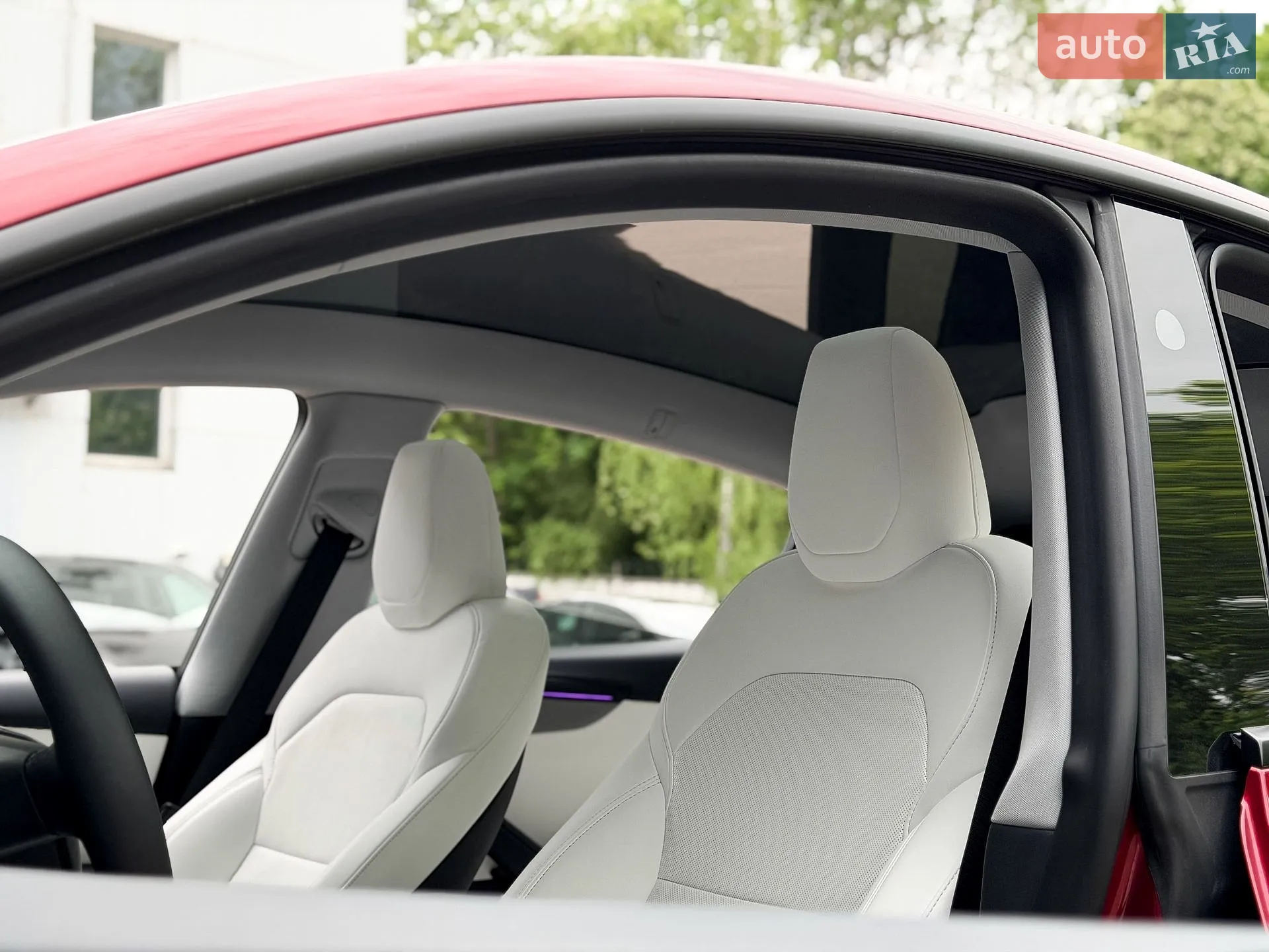 2025 Tesla Model Y - мініатюра 14