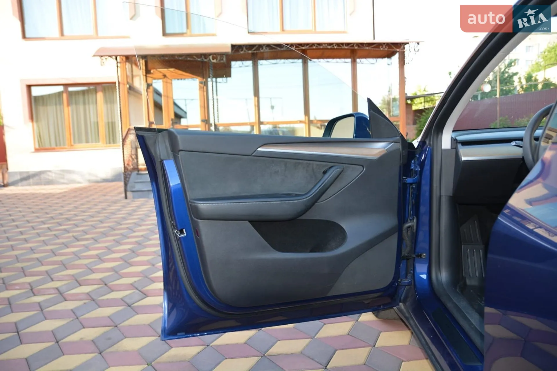 2023 Tesla Model Y - мініатюра 4