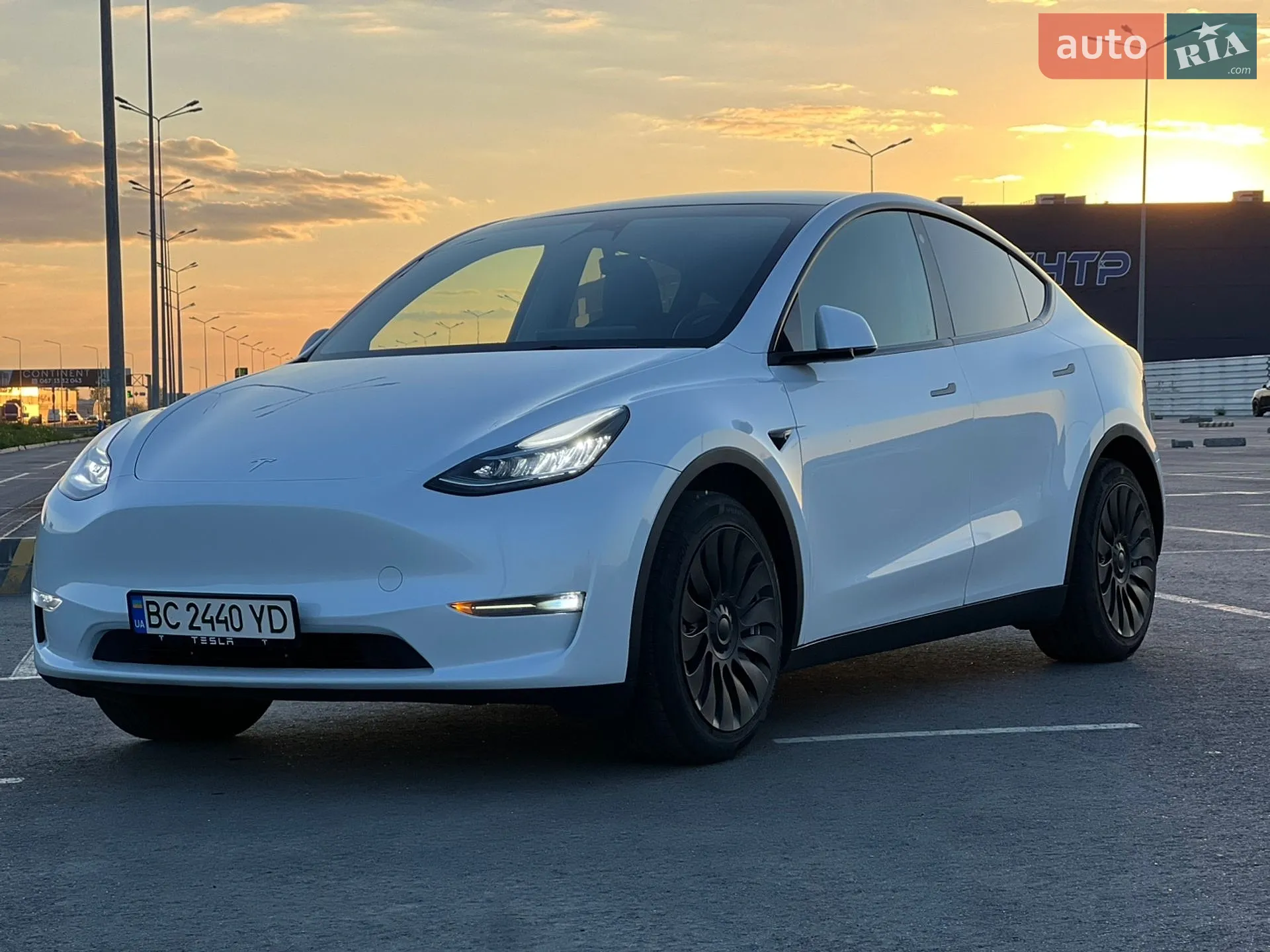 2023 Tesla Model Y - мініатюра 2