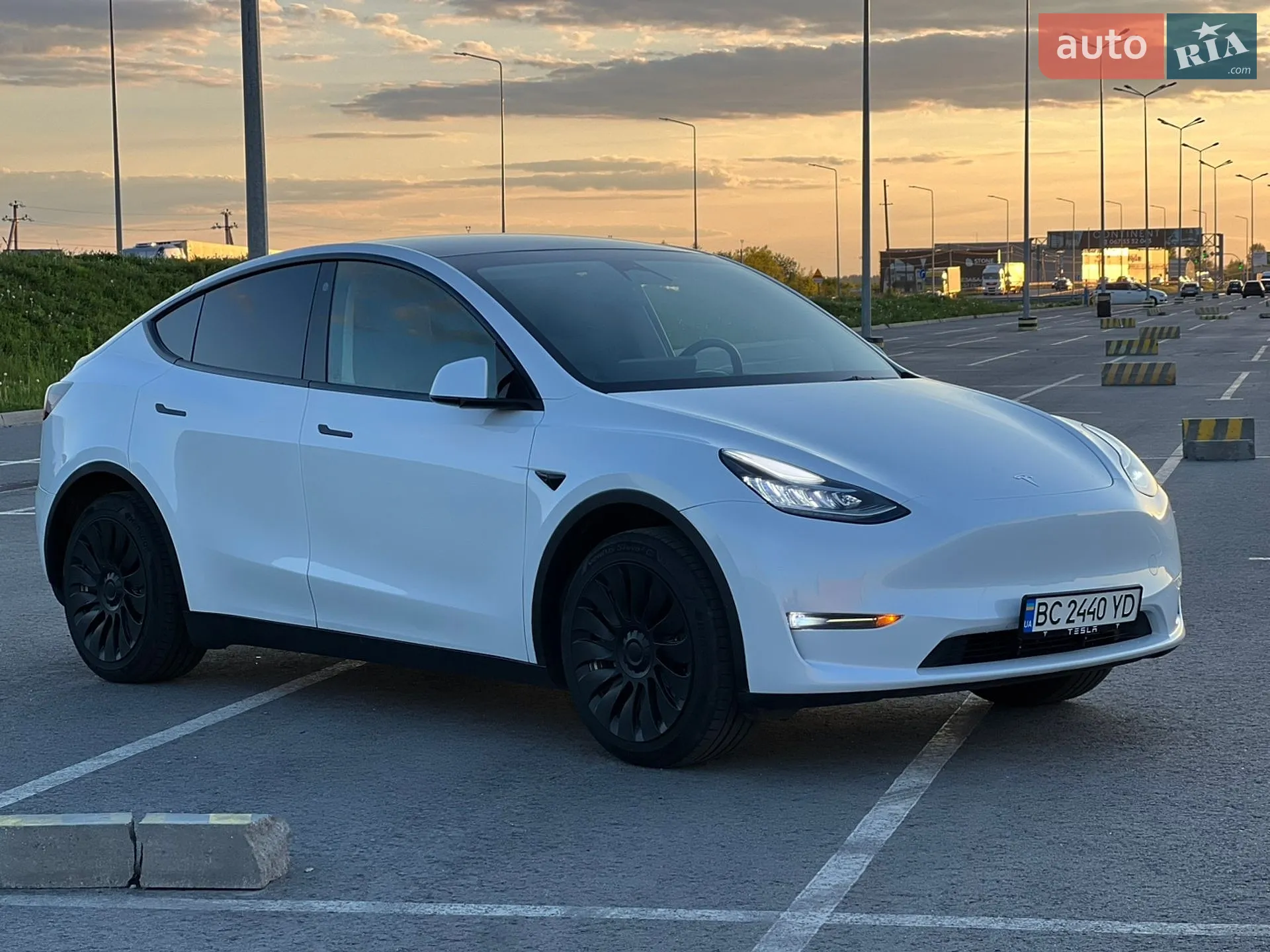 2023 Tesla Model Y - мініатюра 24