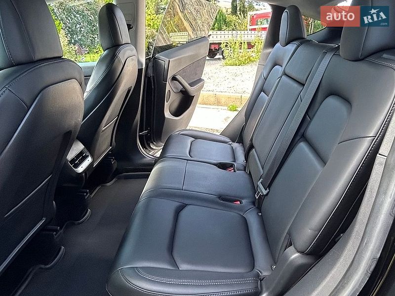 Внедорожник / Кроссовер Tesla Model Y 2021 в Умани