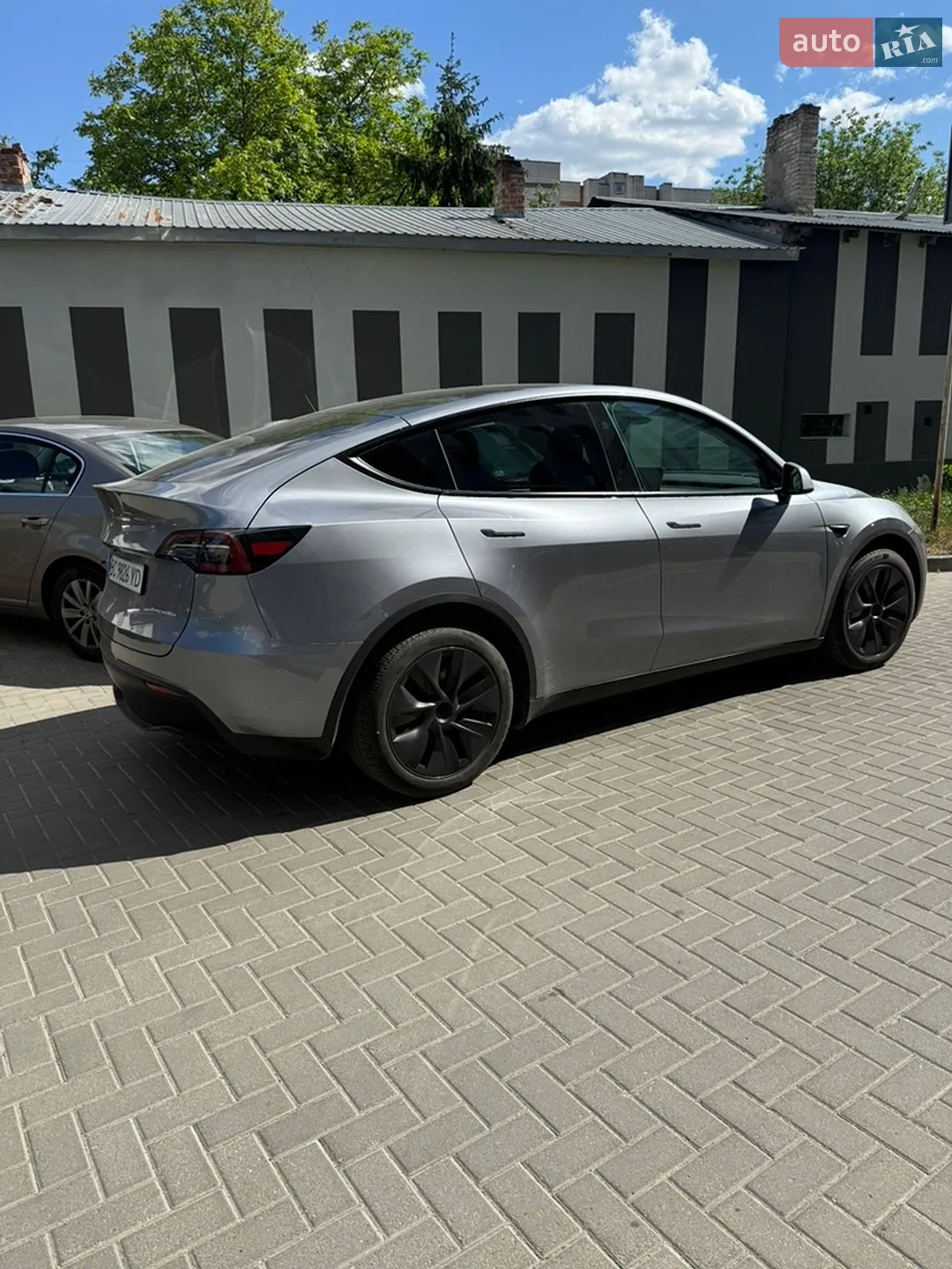 2024 Tesla Model Y - мініатюра 4