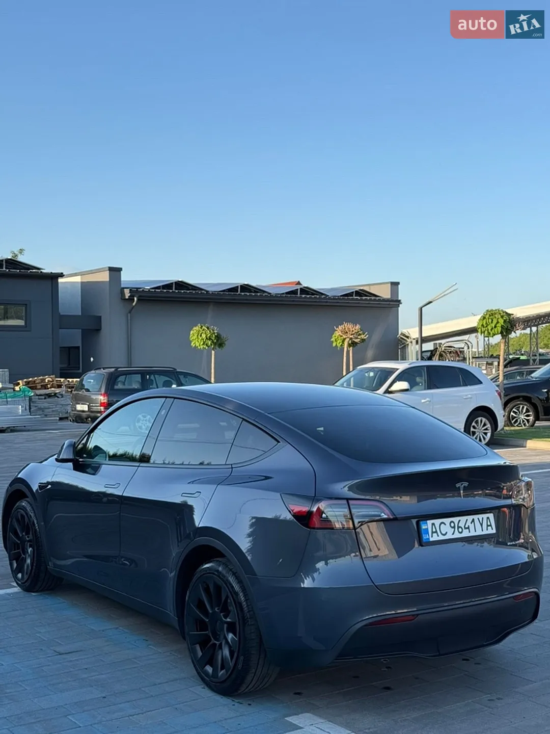 2023 Tesla Model Y - мініатюра 4