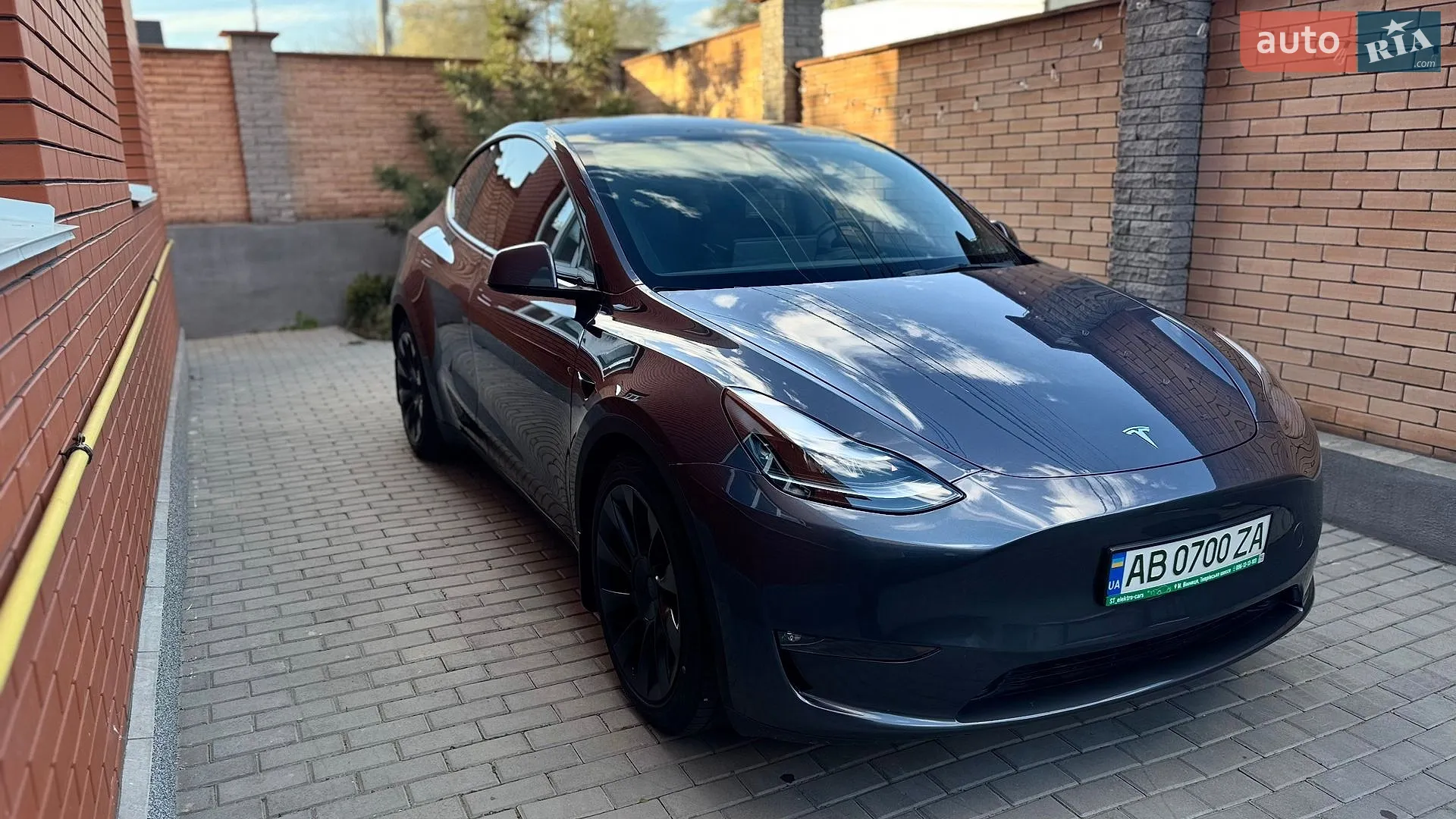 2023 Tesla Model Y - мініатюра 3