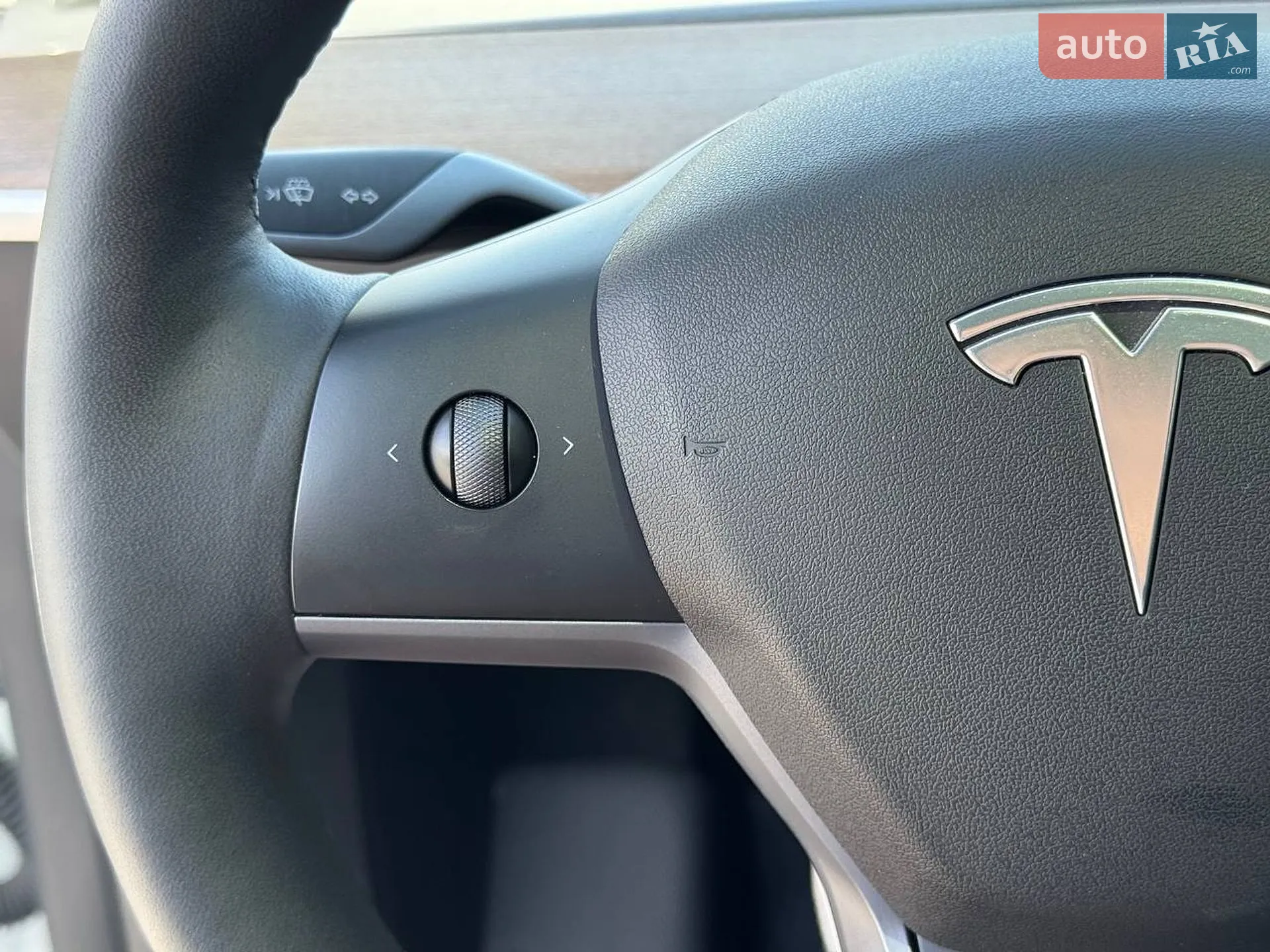 2023 Tesla Model Y - мініатюра 42