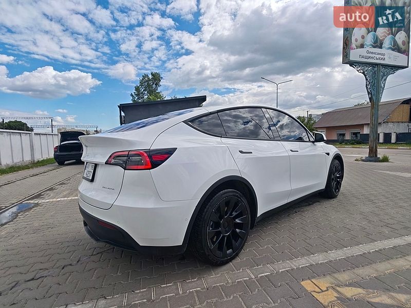 Позашляховик / Кросовер Tesla Model Y 2021 в Ірпені
