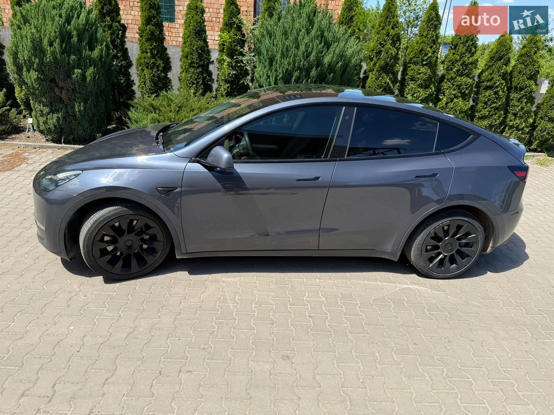 2020 Tesla Model Y - мініатюра 9
