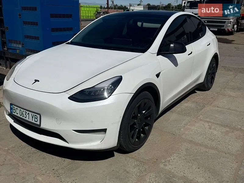 Tesla Model Y 2021