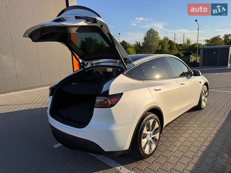 Внедорожник / Кроссовер Tesla Model Y 2023 в Виннице
