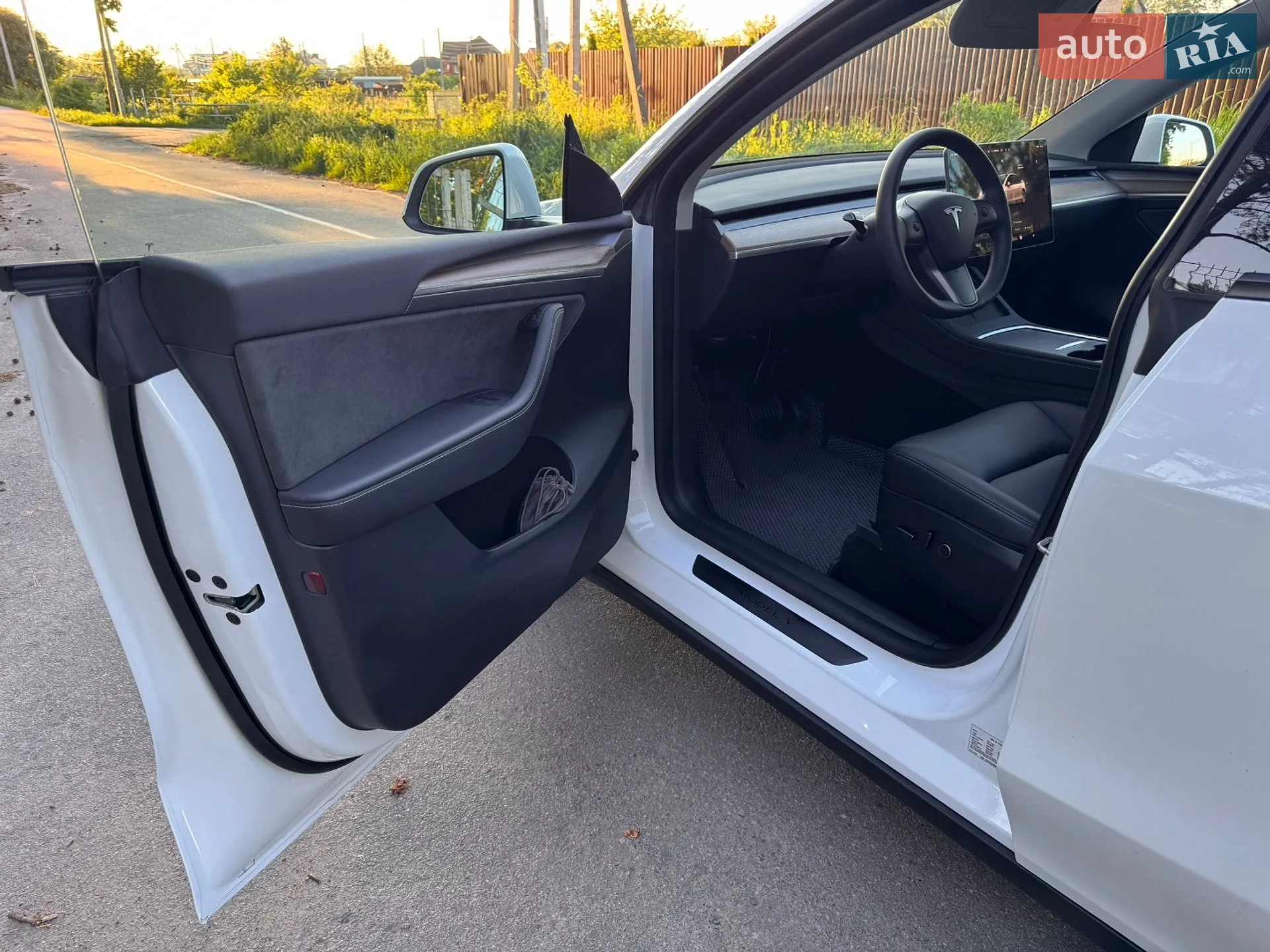 2023 Tesla Model Y - мініатюра 21