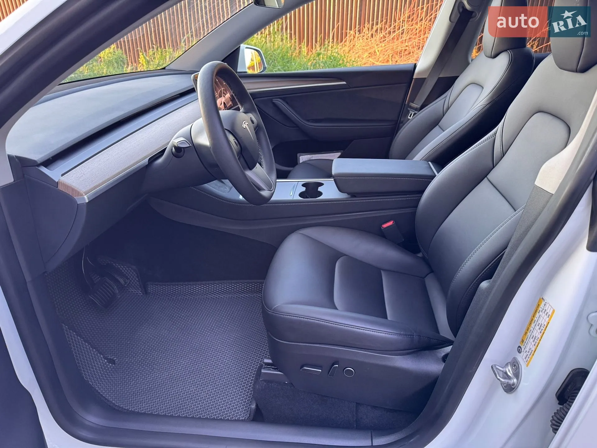 2023 Tesla Model Y - мініатюра 22