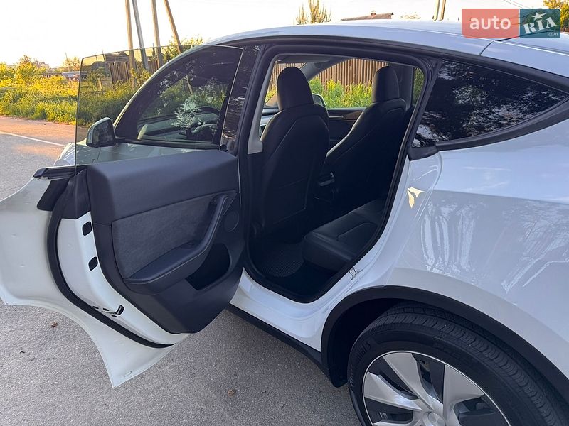 Внедорожник / Кроссовер Tesla Model Y 2023 в Виннице