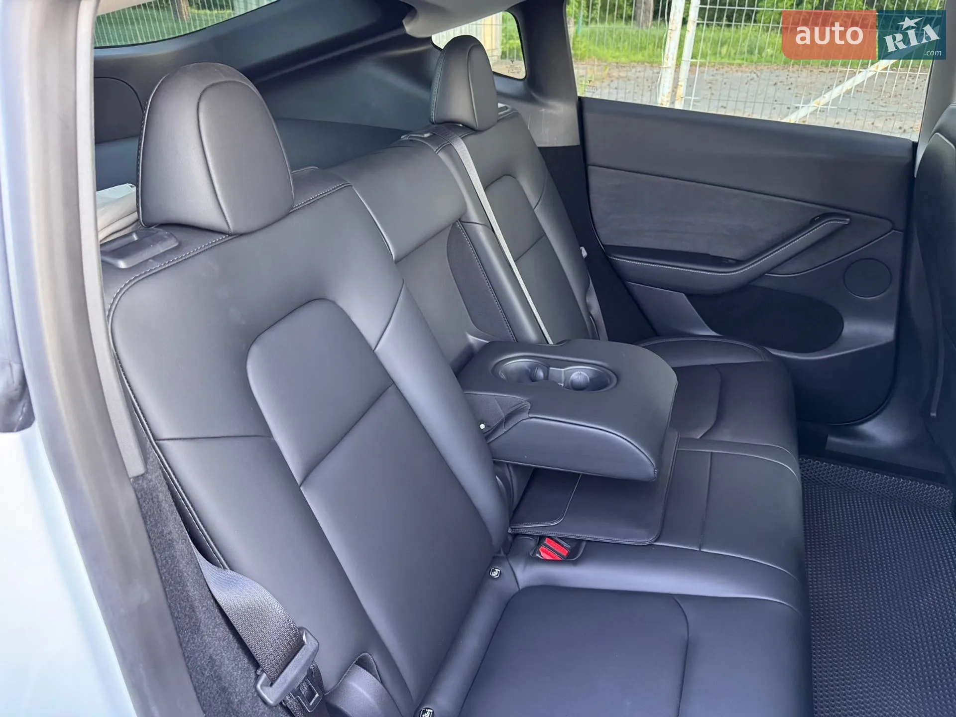 2023 Tesla Model Y - мініатюра 37