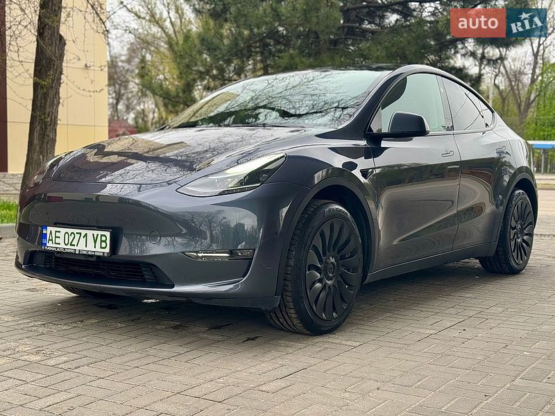 Позашляховик / Кросовер Tesla Model Y 2023 в Дніпрі