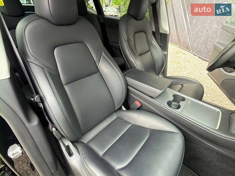 Позашляховик / Кросовер Tesla Model Y 2023 в Івано-Франківську фото 16 Позашляховик / Кросовер Tesla Model Y 2023 в Івано-Франківську