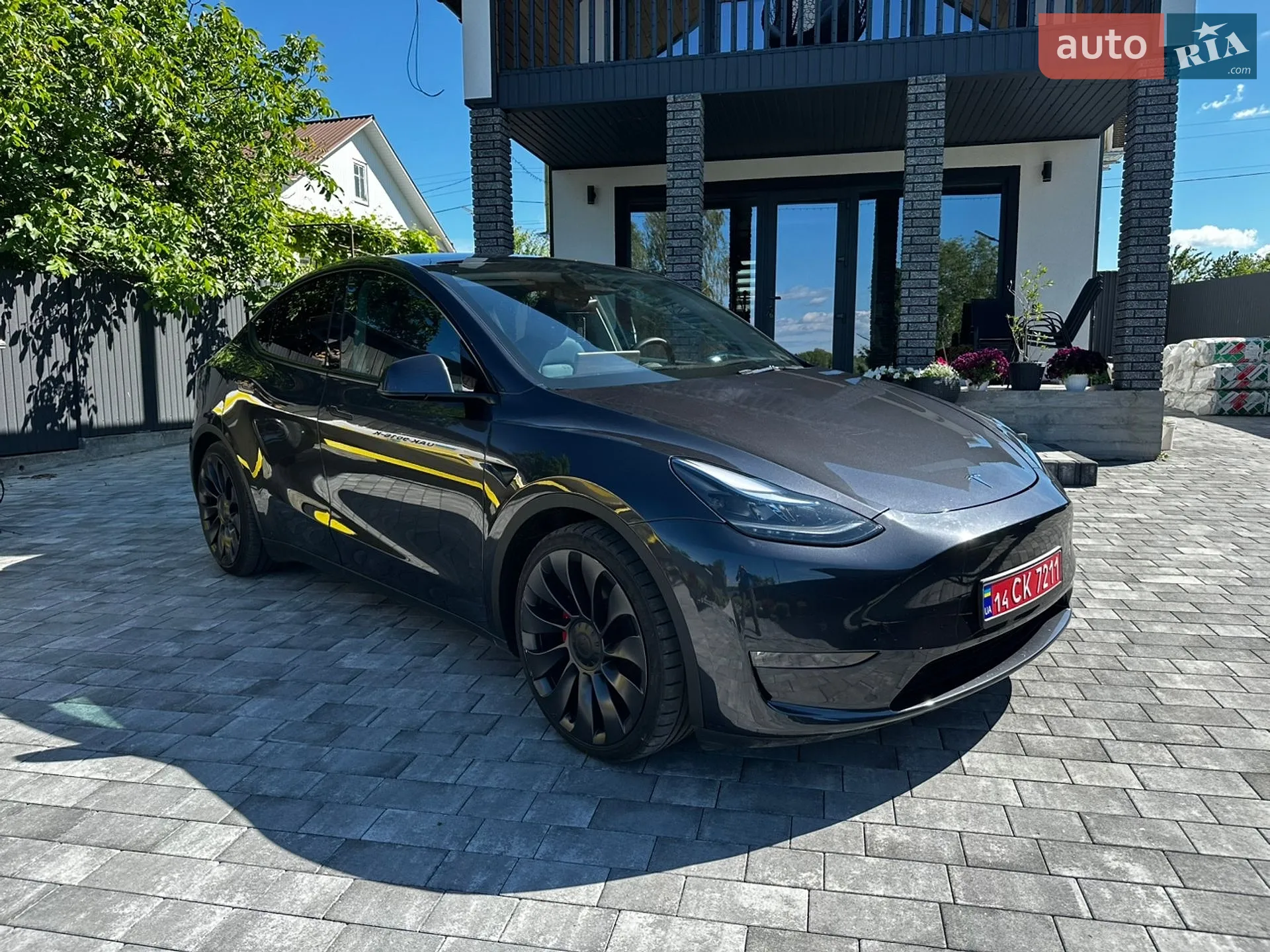 2024 Tesla Model Y - мініатюра 24