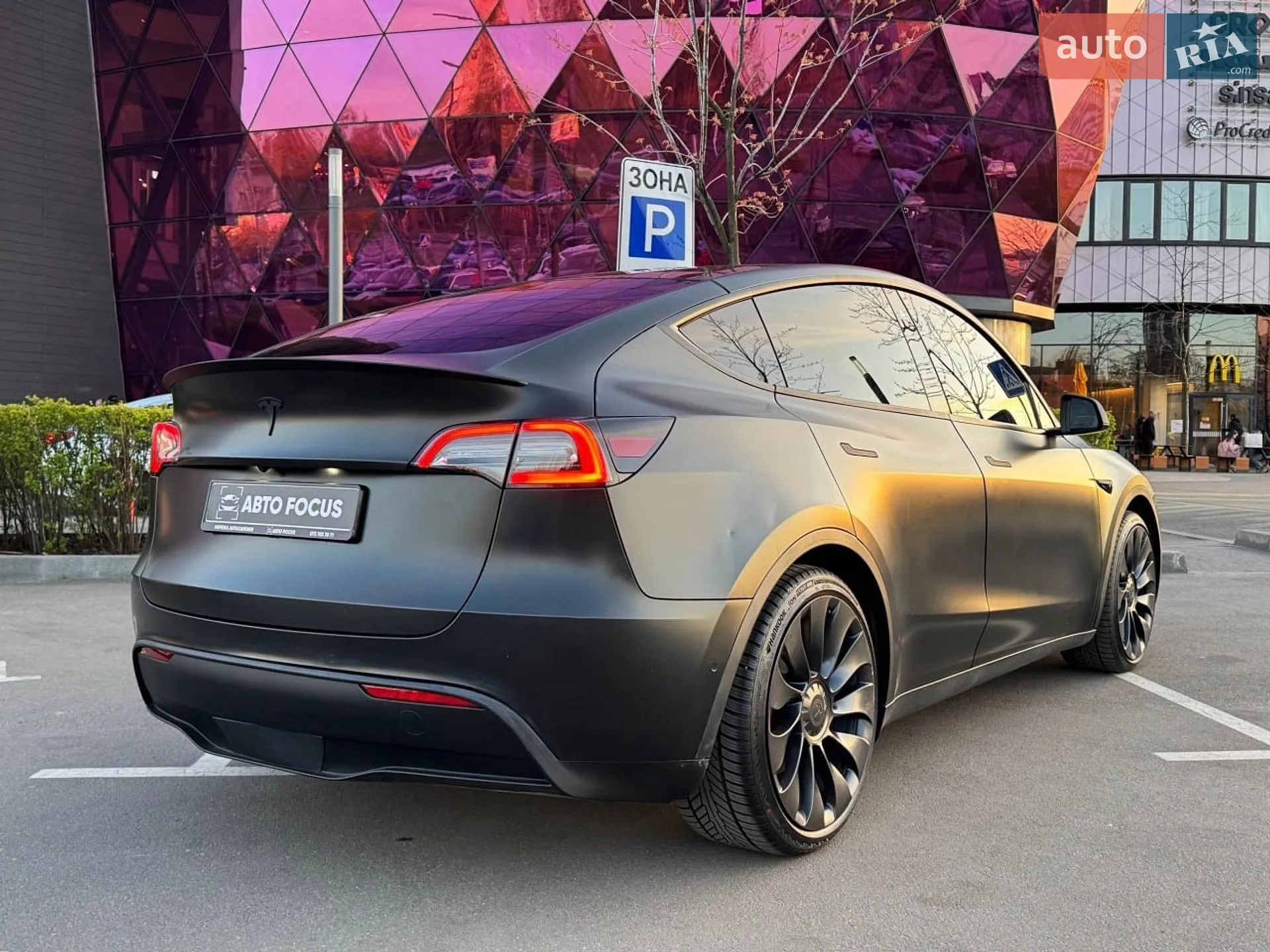 2022 Tesla Model Y - мініатюра 8