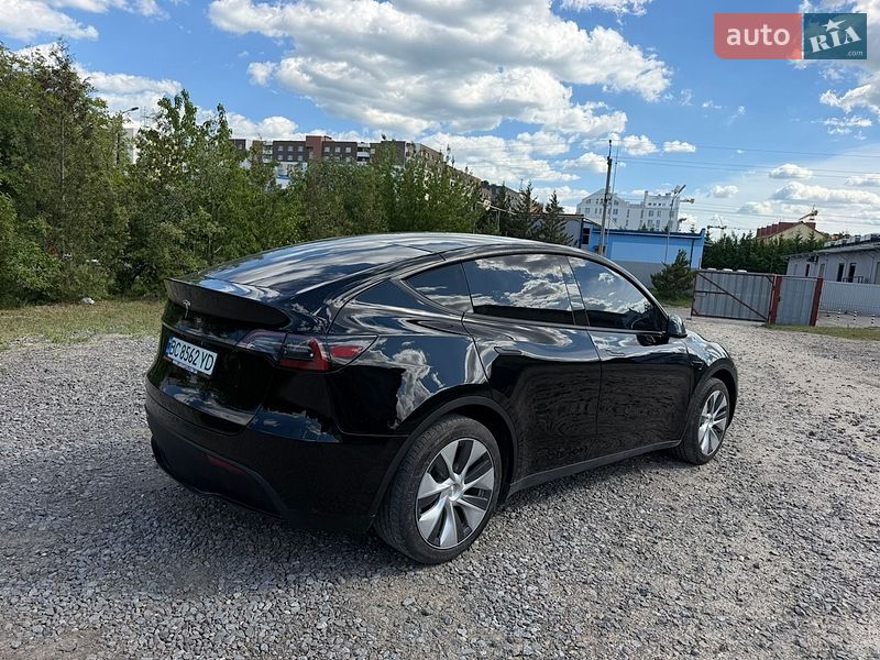 Позашляховик / Кросовер Tesla Model Y 2024 в Львові