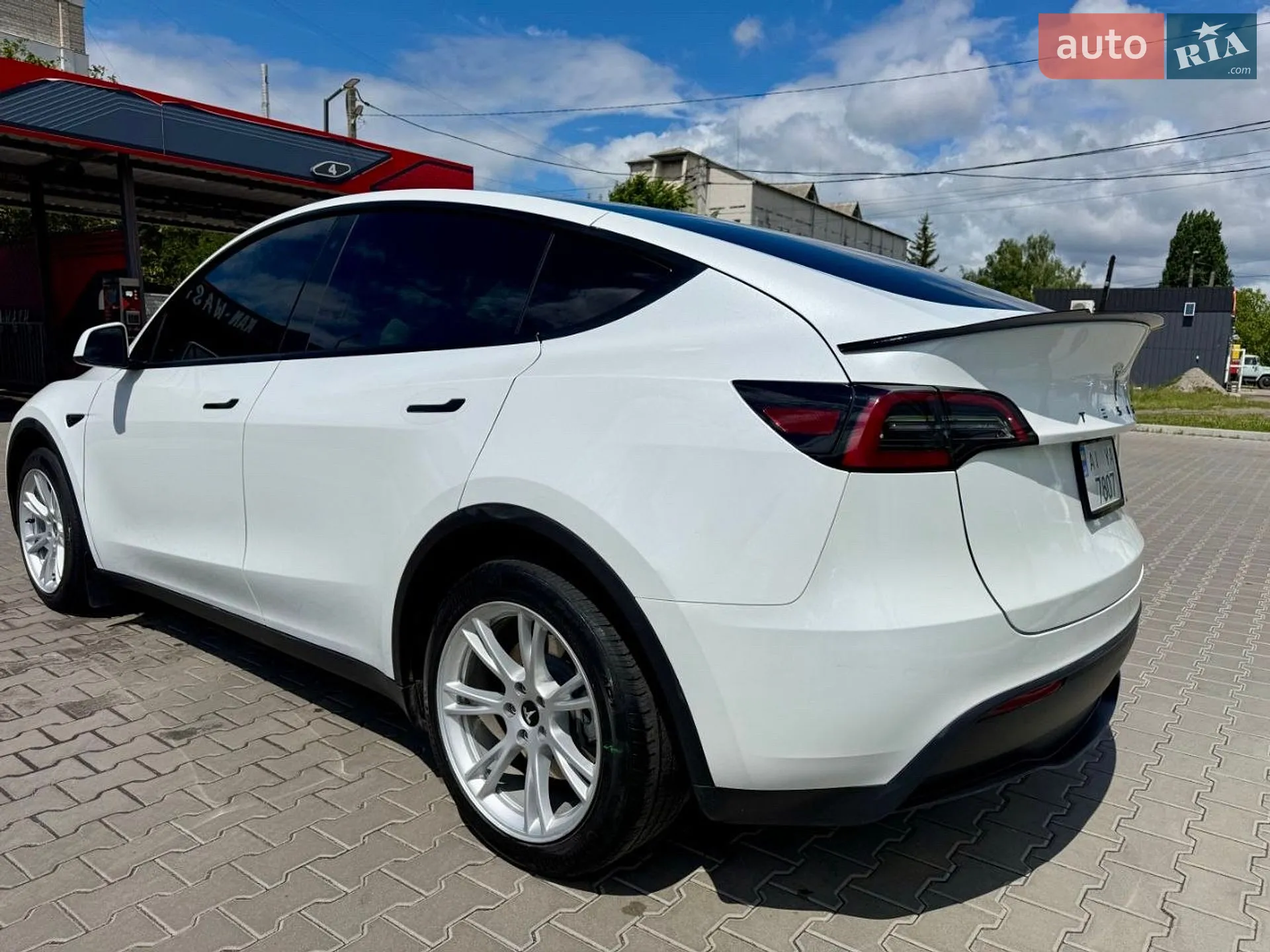 2022 Tesla Model Y - мініатюра 17
