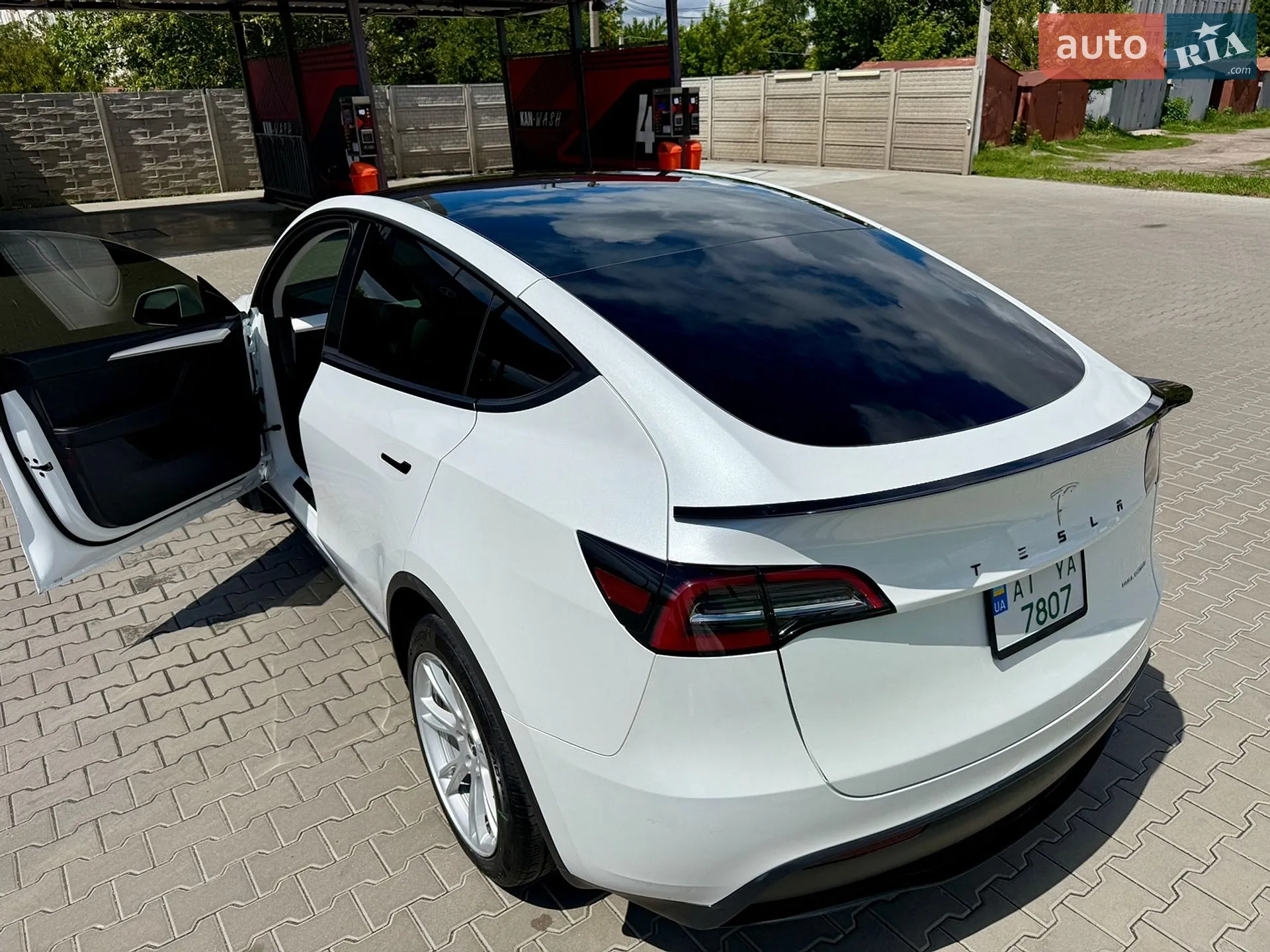 2022 Tesla Model Y - мініатюра 8