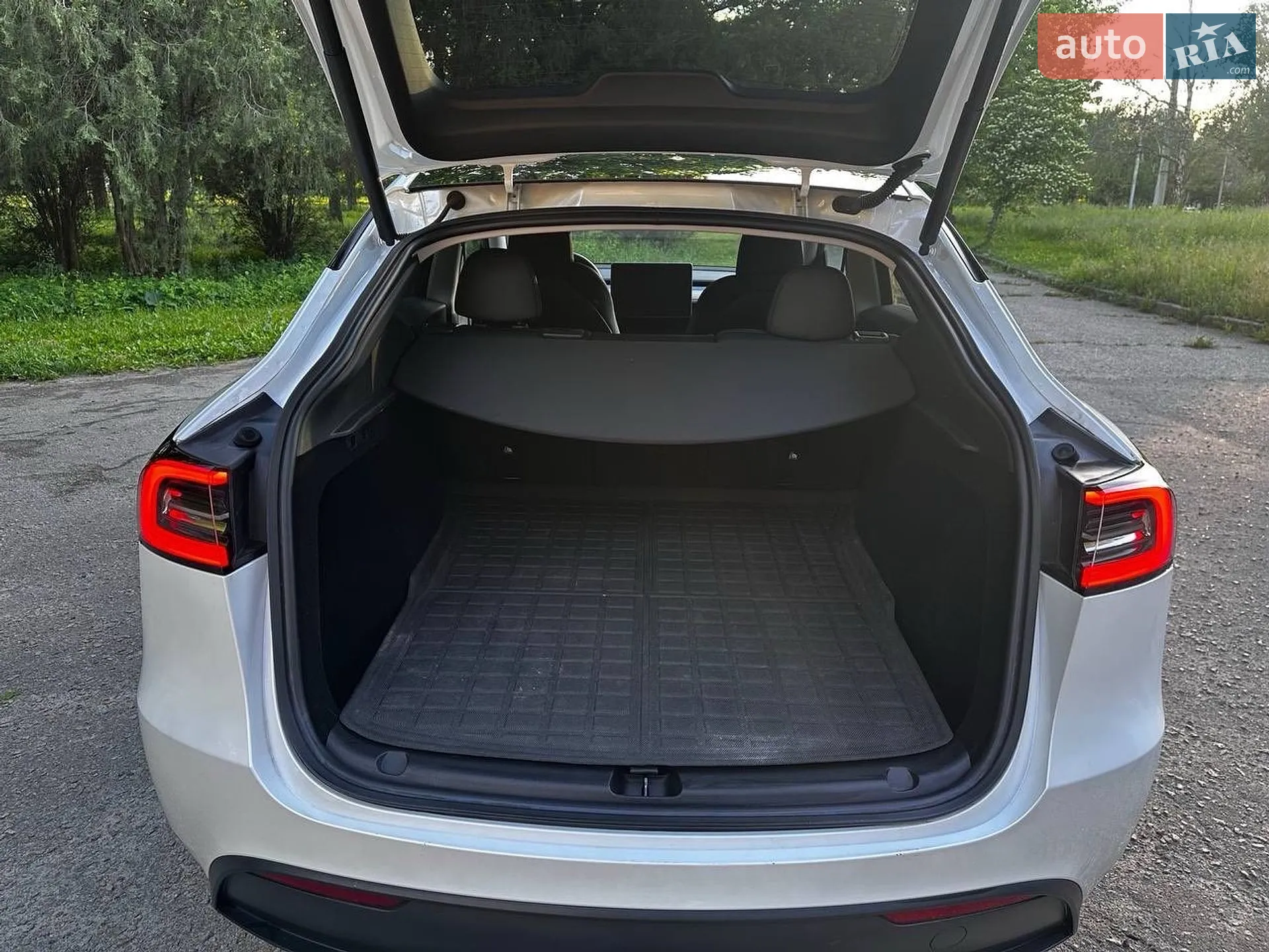 2023 Tesla Model Y - мініатюра 21