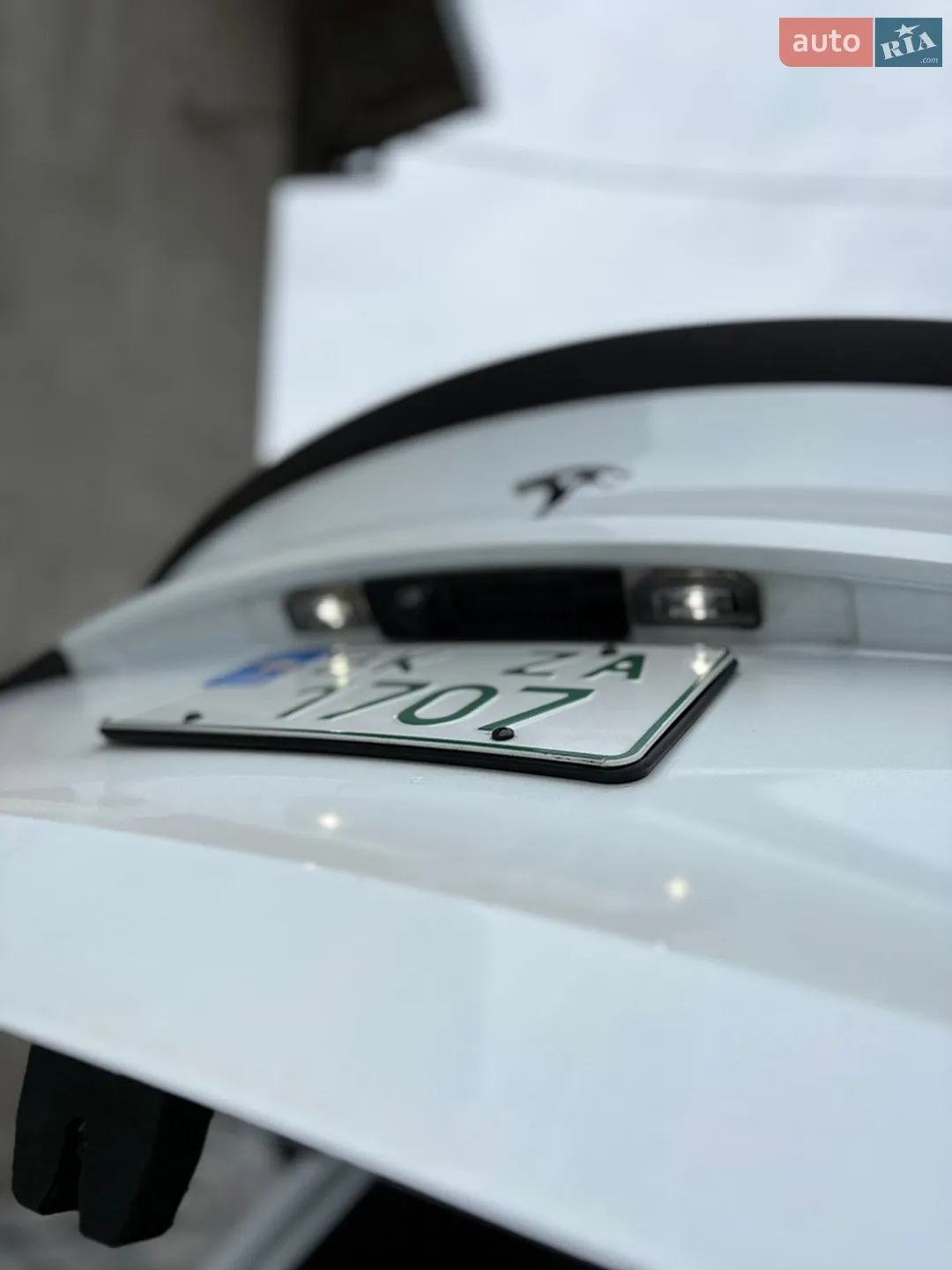 2020 Tesla Model Y - мініатюра 16