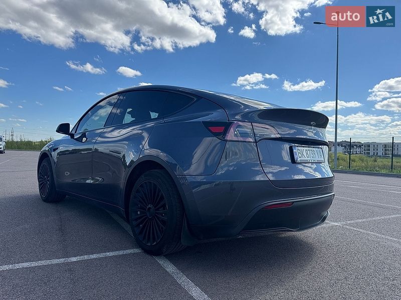 Позашляховик / Кросовер Tesla Model Y 2023 в Рівному фото 8 Позашляховик / Кросовер Tesla Model Y 2023 в Рівному