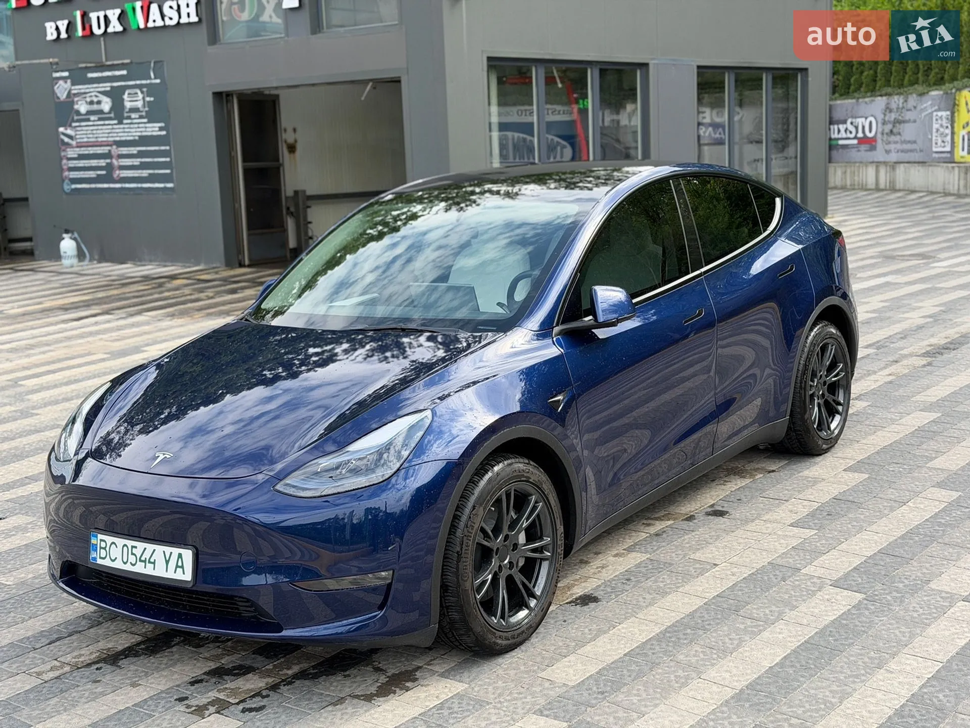 2023 Tesla Model Y - мініатюра 3