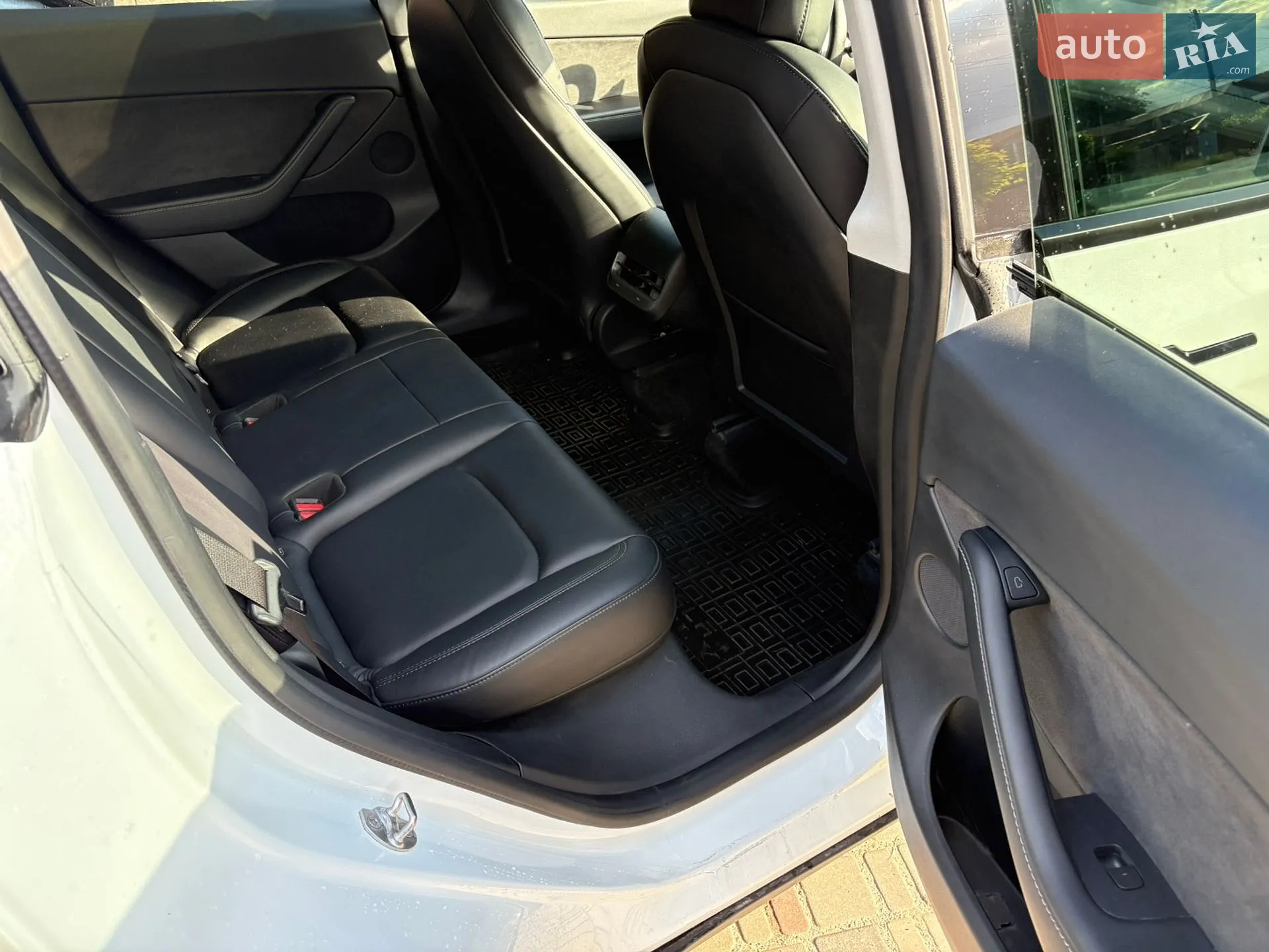 2021 Tesla Model Y - мініатюра 14