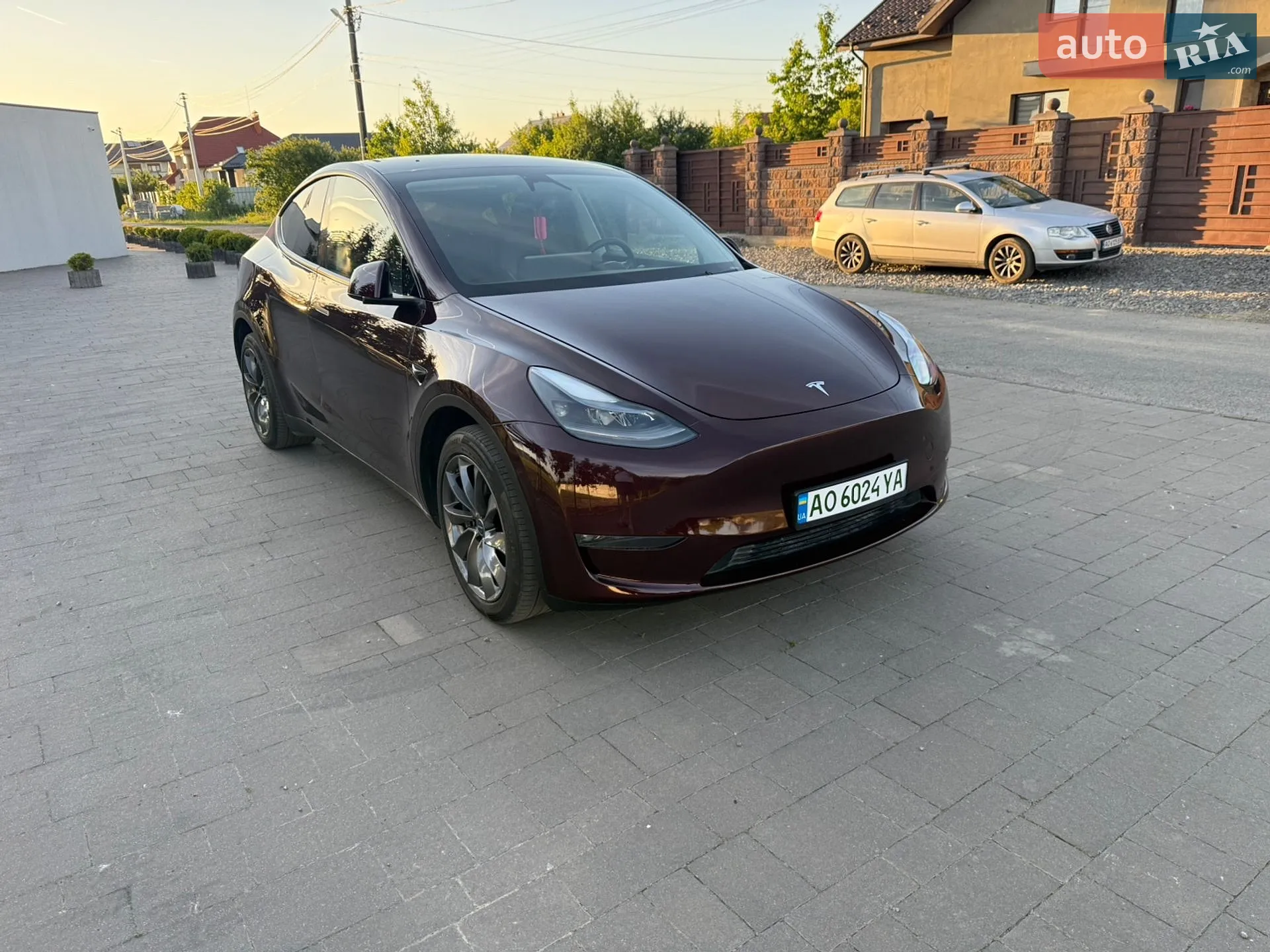 2024 Tesla Model Y - мініатюра 2
