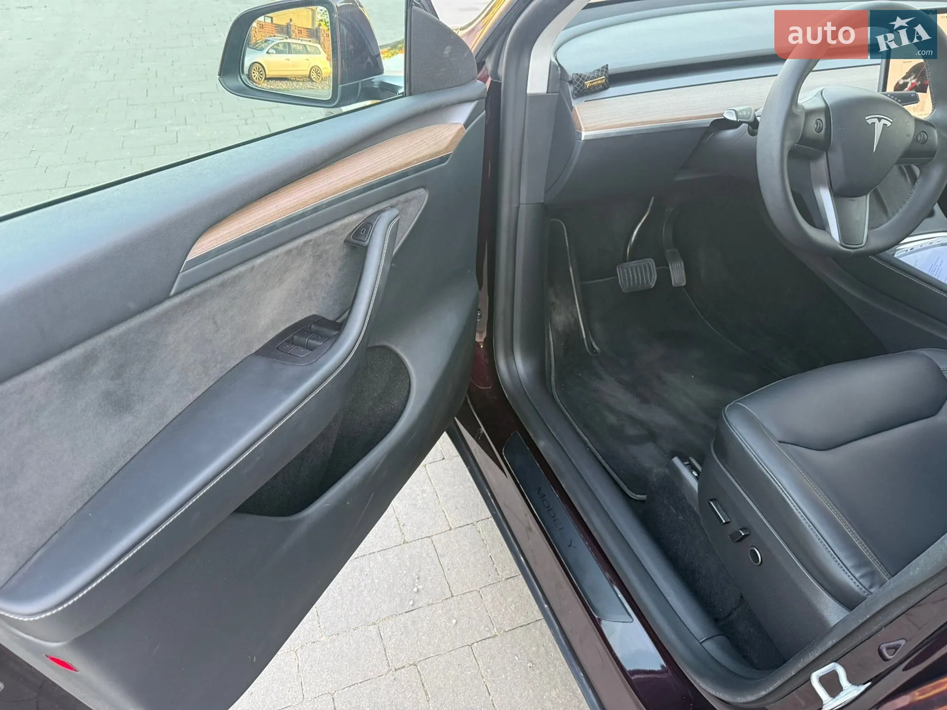 2024 Tesla Model Y - мініатюра 12