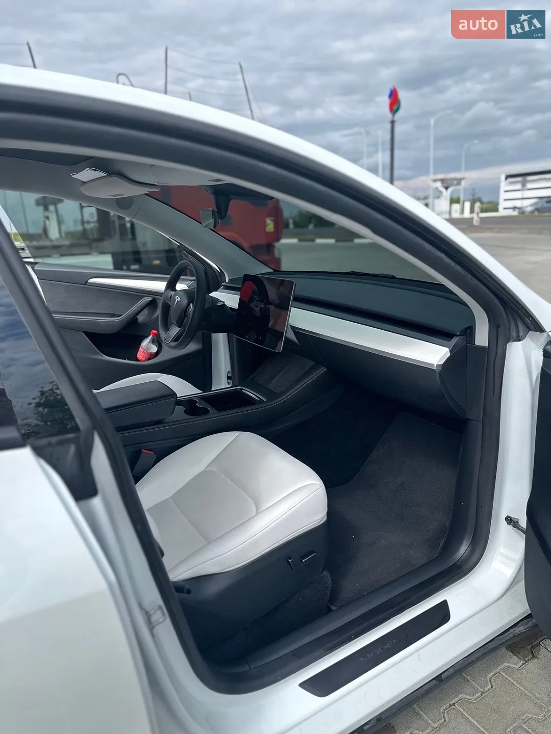 2023 Tesla Model Y - мініатюра 12