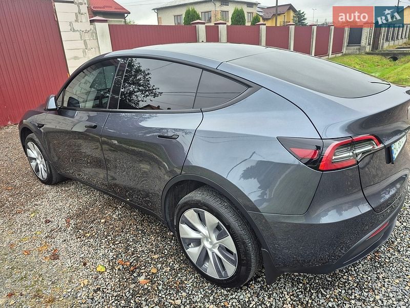 Внедорожник / Кроссовер Tesla Model Y 2023 в Львове