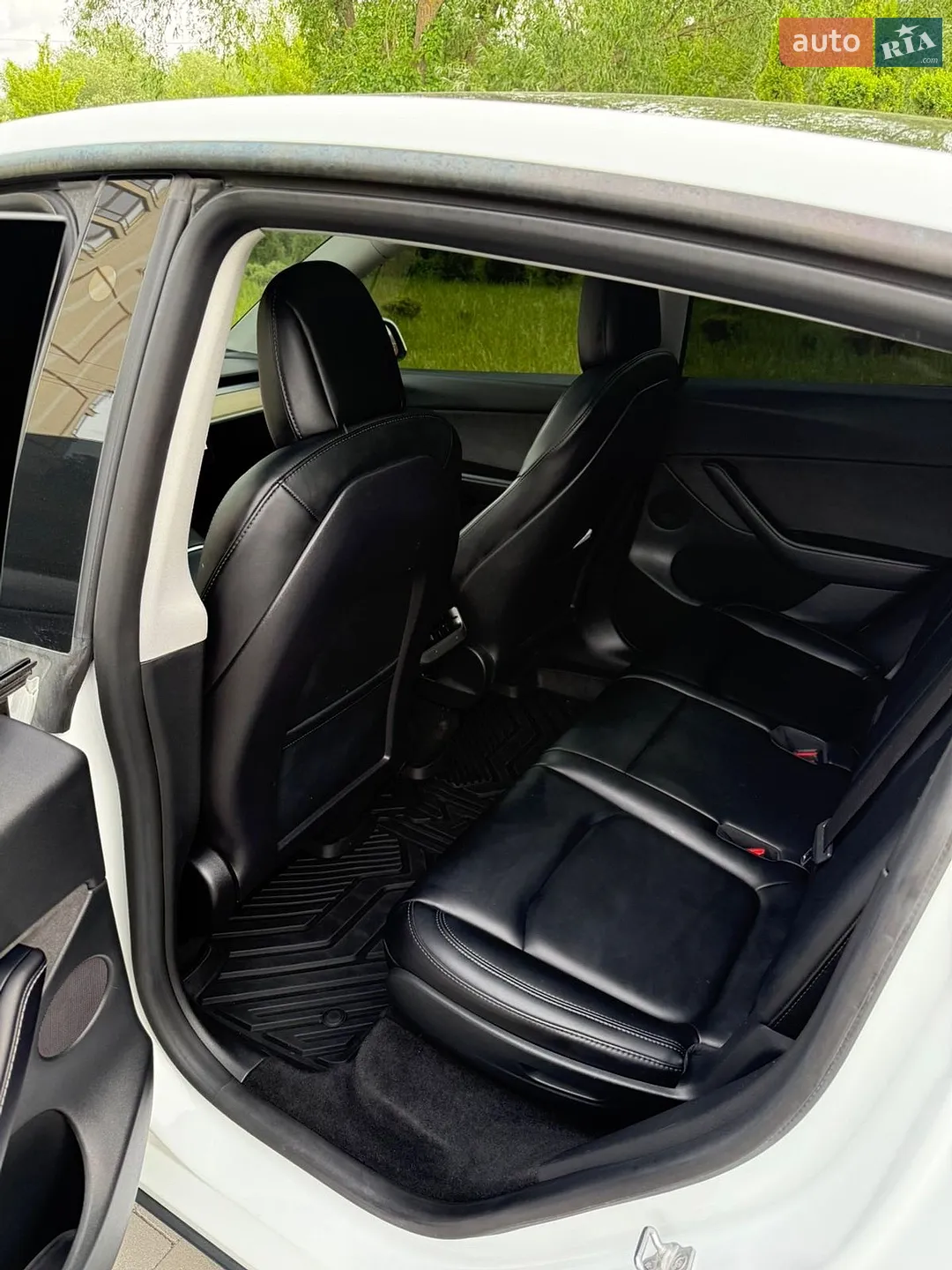 2022 Tesla Model Y - мініатюра 4
