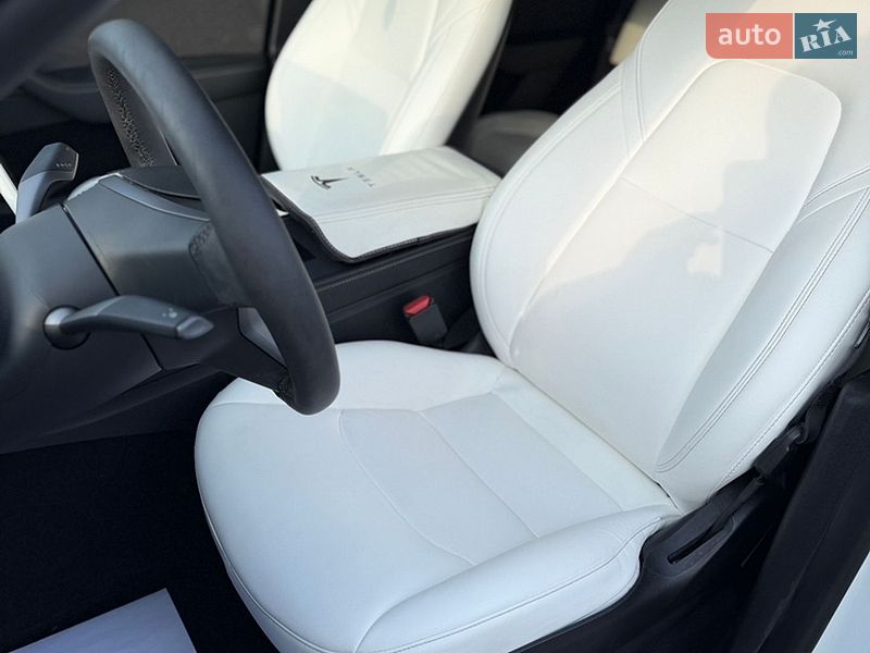 Внедорожник / Кроссовер Tesla Model Y 2022 в Самборе