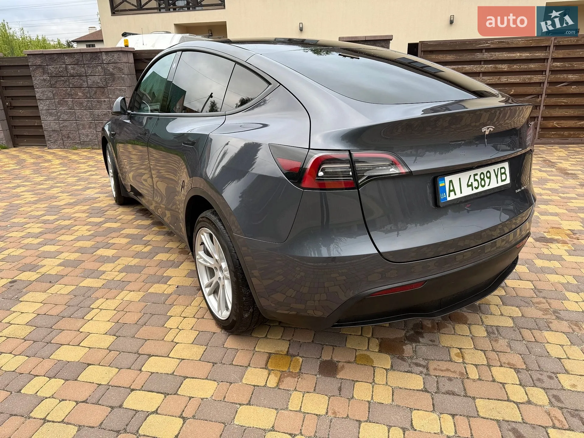 2023 Tesla Model Y - мініатюра 3