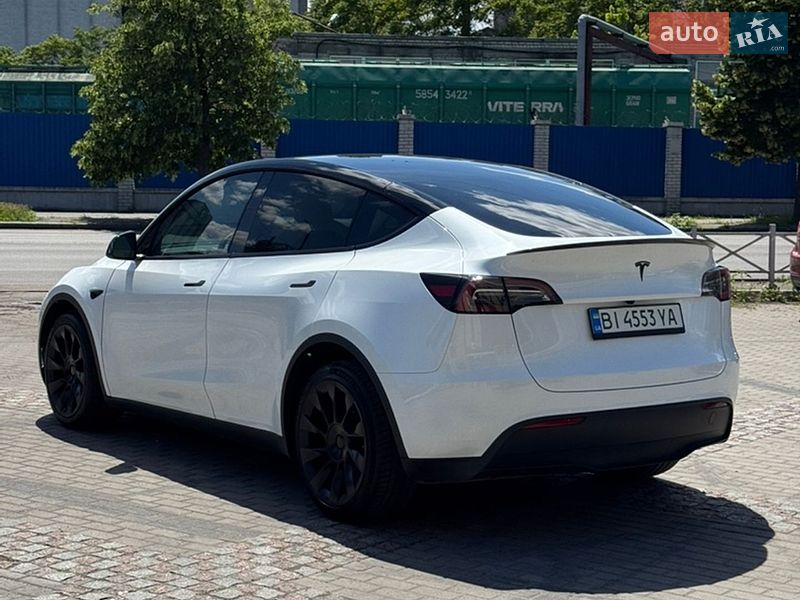 Внедорожник / Кроссовер Tesla Model Y 2024 в Днепре