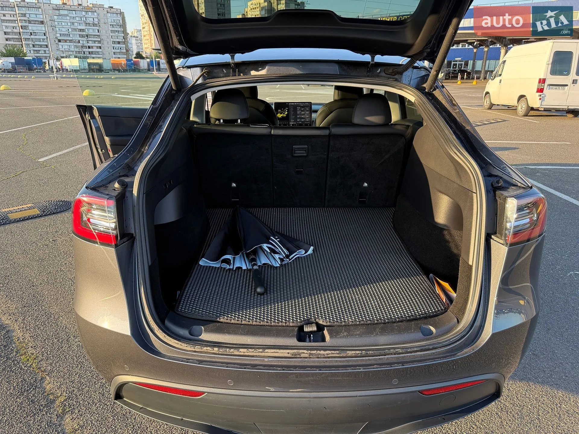 2021 Tesla Model Y - мініатюра 9