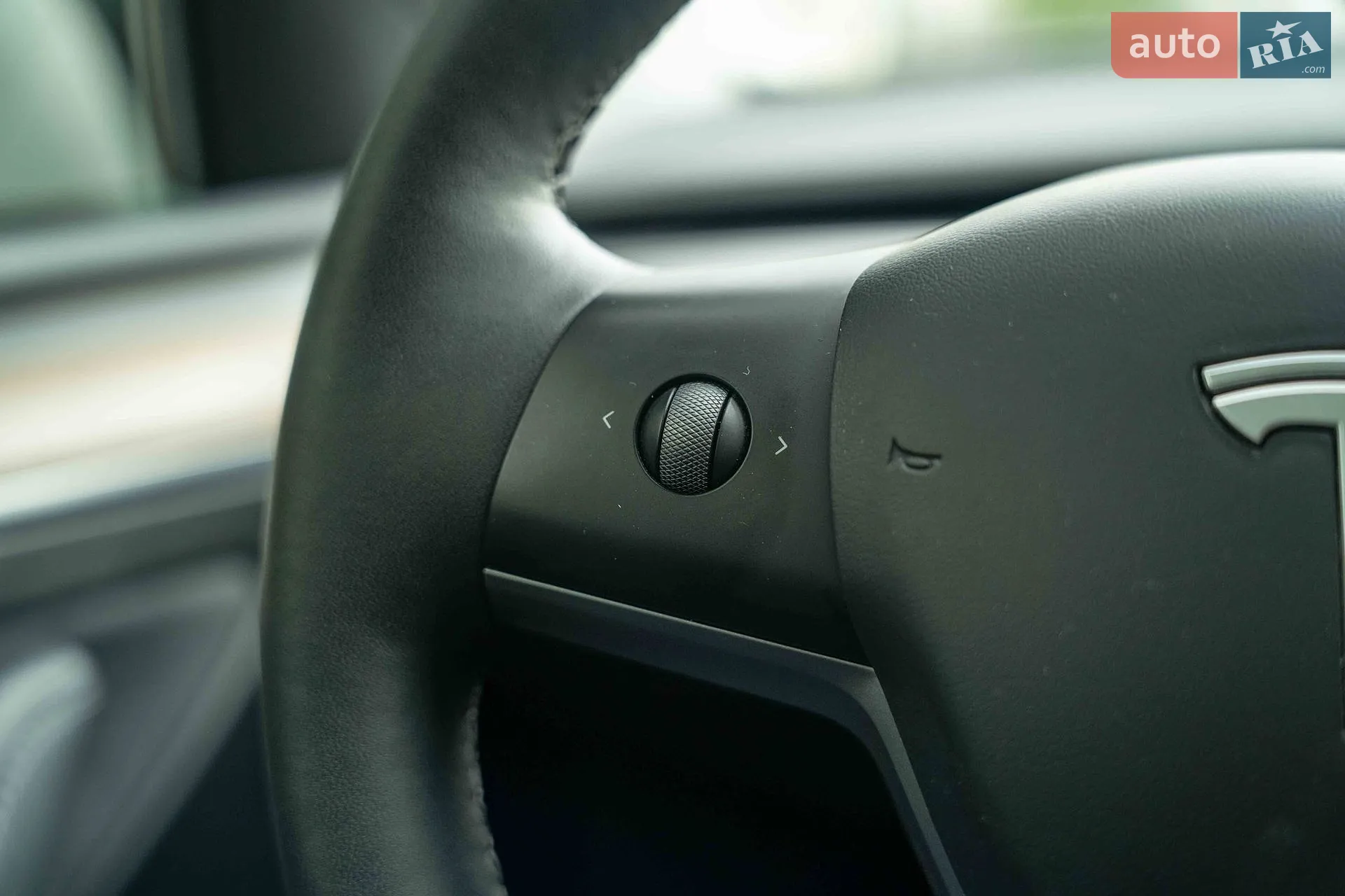 2023 Tesla Model Y - мініатюра 25