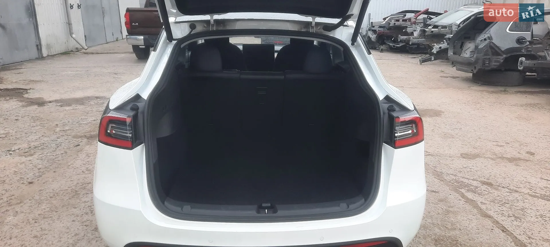 2020 Tesla Model Y - мініатюра 11
