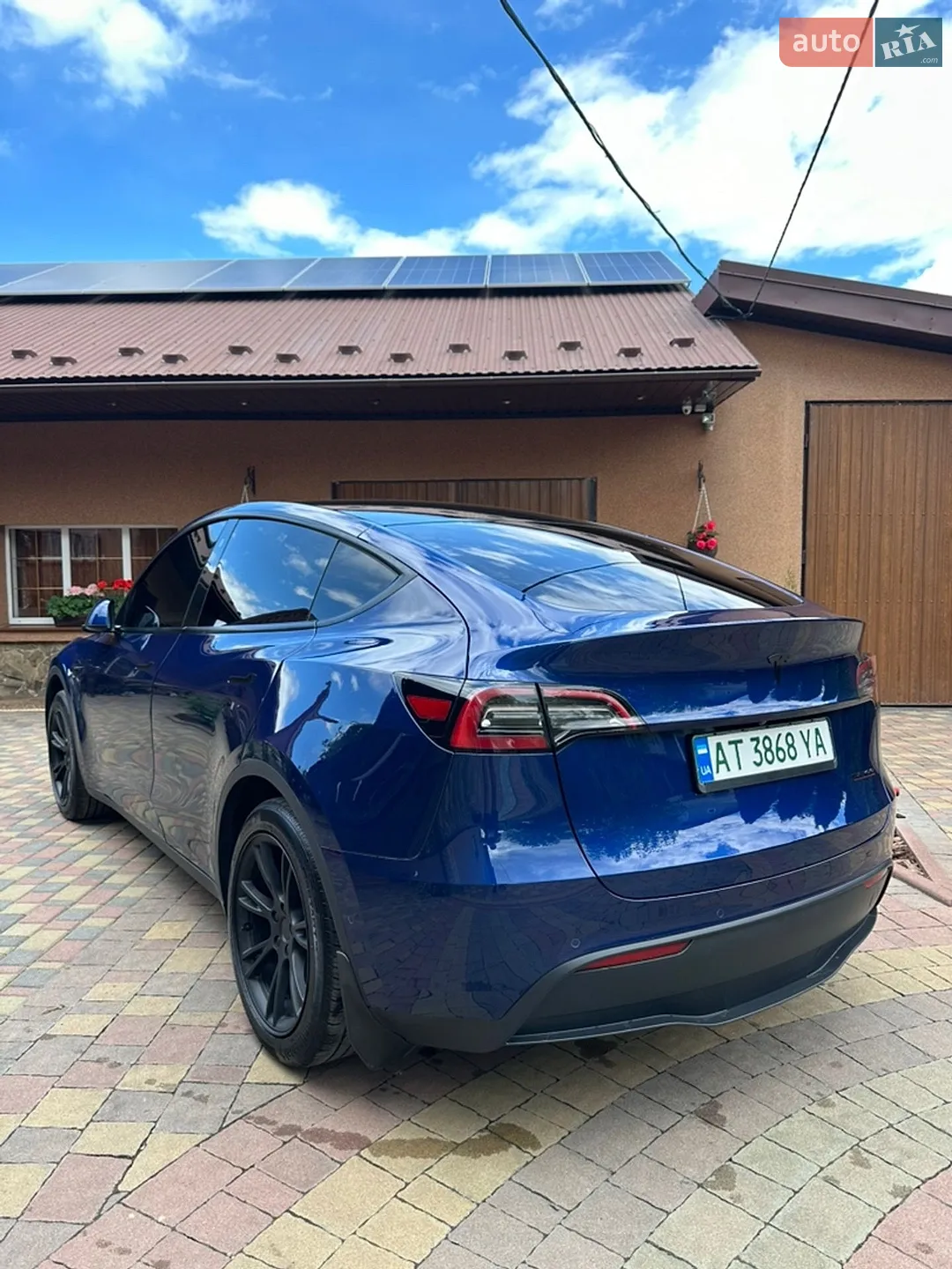 2022 Tesla Model Y - мініатюра 3