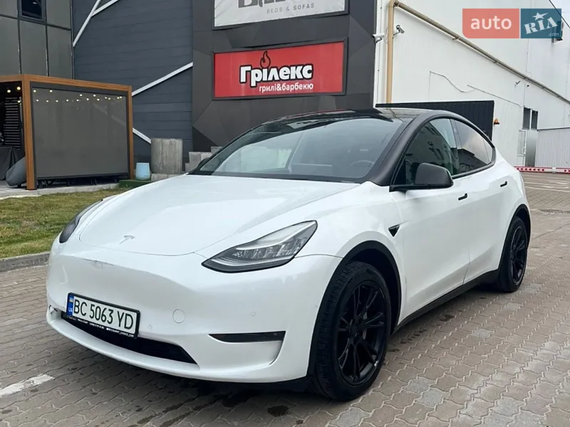 Tesla Model Y 2020