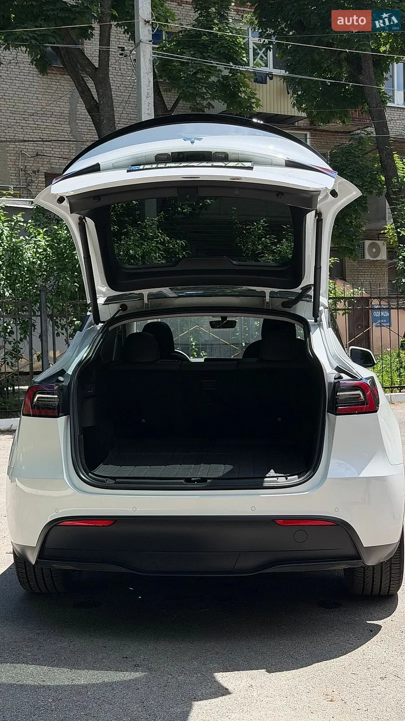 2022 Tesla Model Y - мініатюра 9
