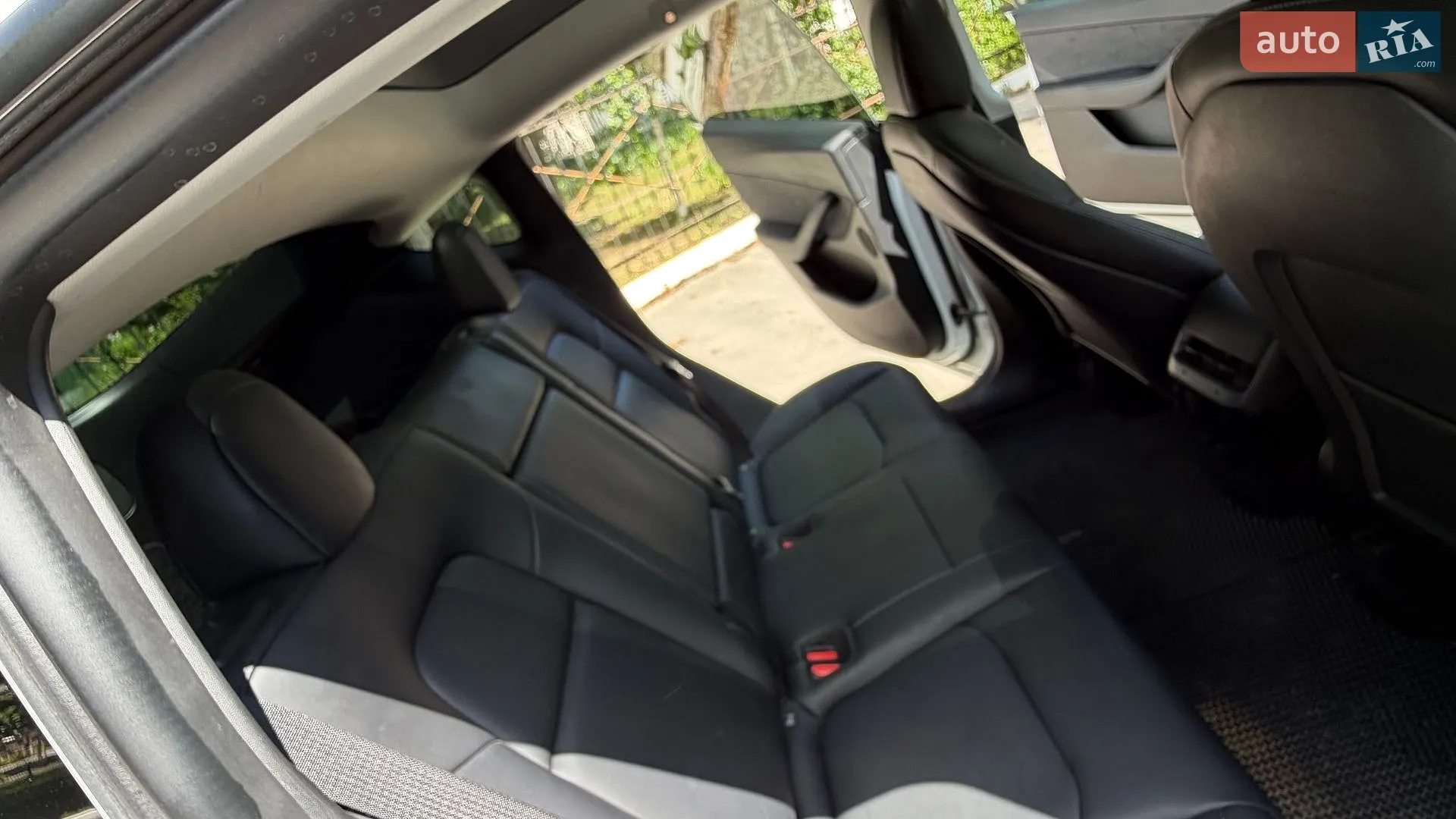 2022 Tesla Model Y - мініатюра 14