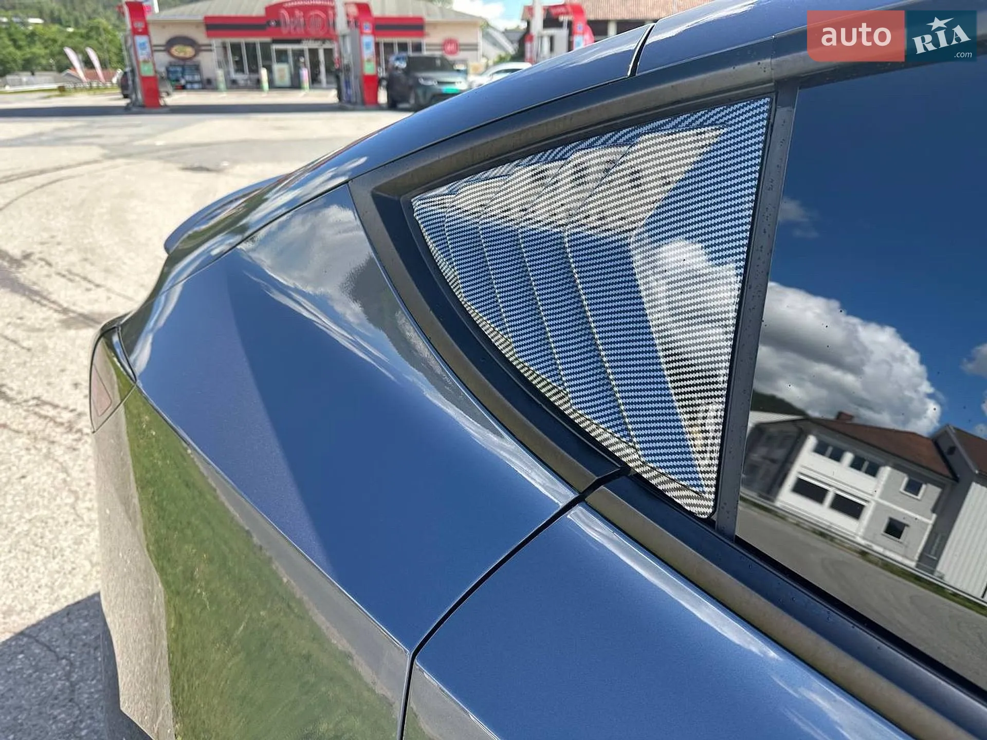 2023 Tesla Model Y - мініатюра 21