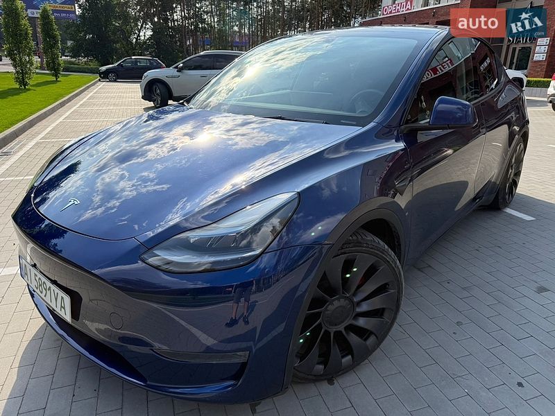 Позашляховик / Кросовер Tesla Model Y 2023 в Києві
