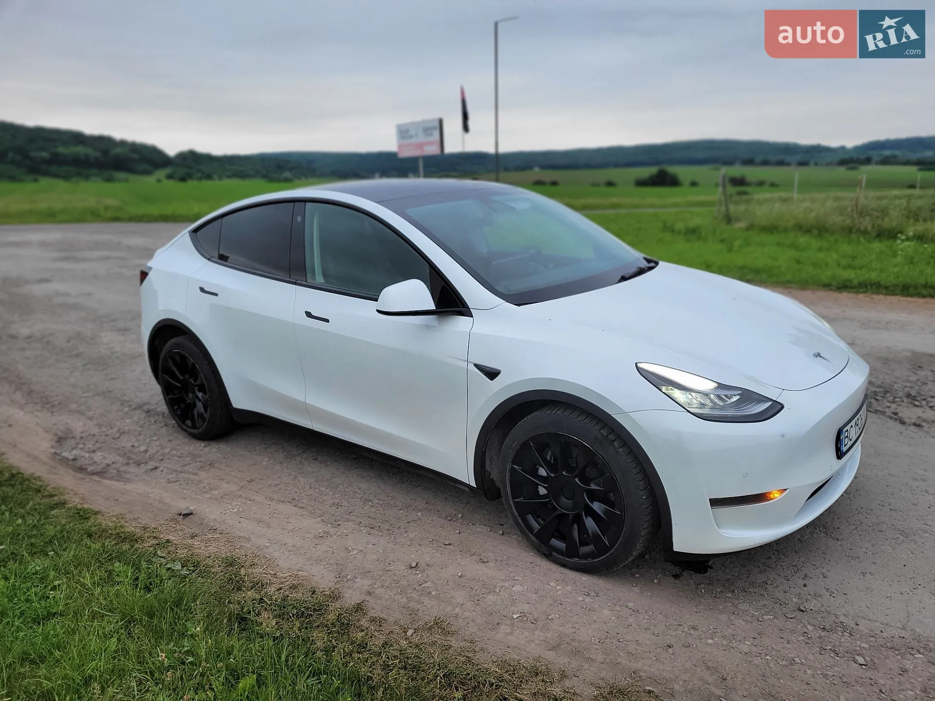 2020 Tesla Model Y - мініатюра 11