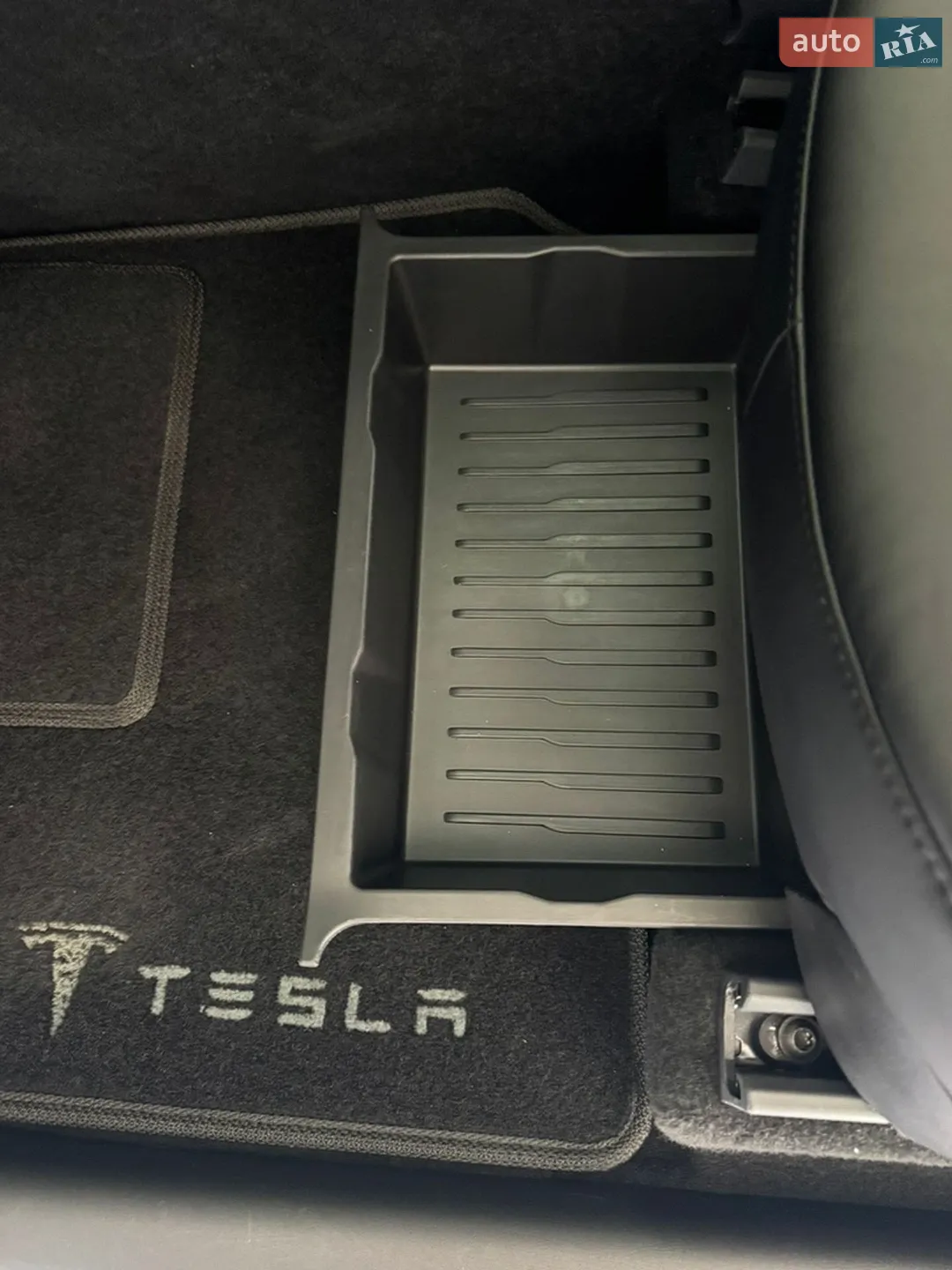 2021 Tesla Model Y - мініатюра 19