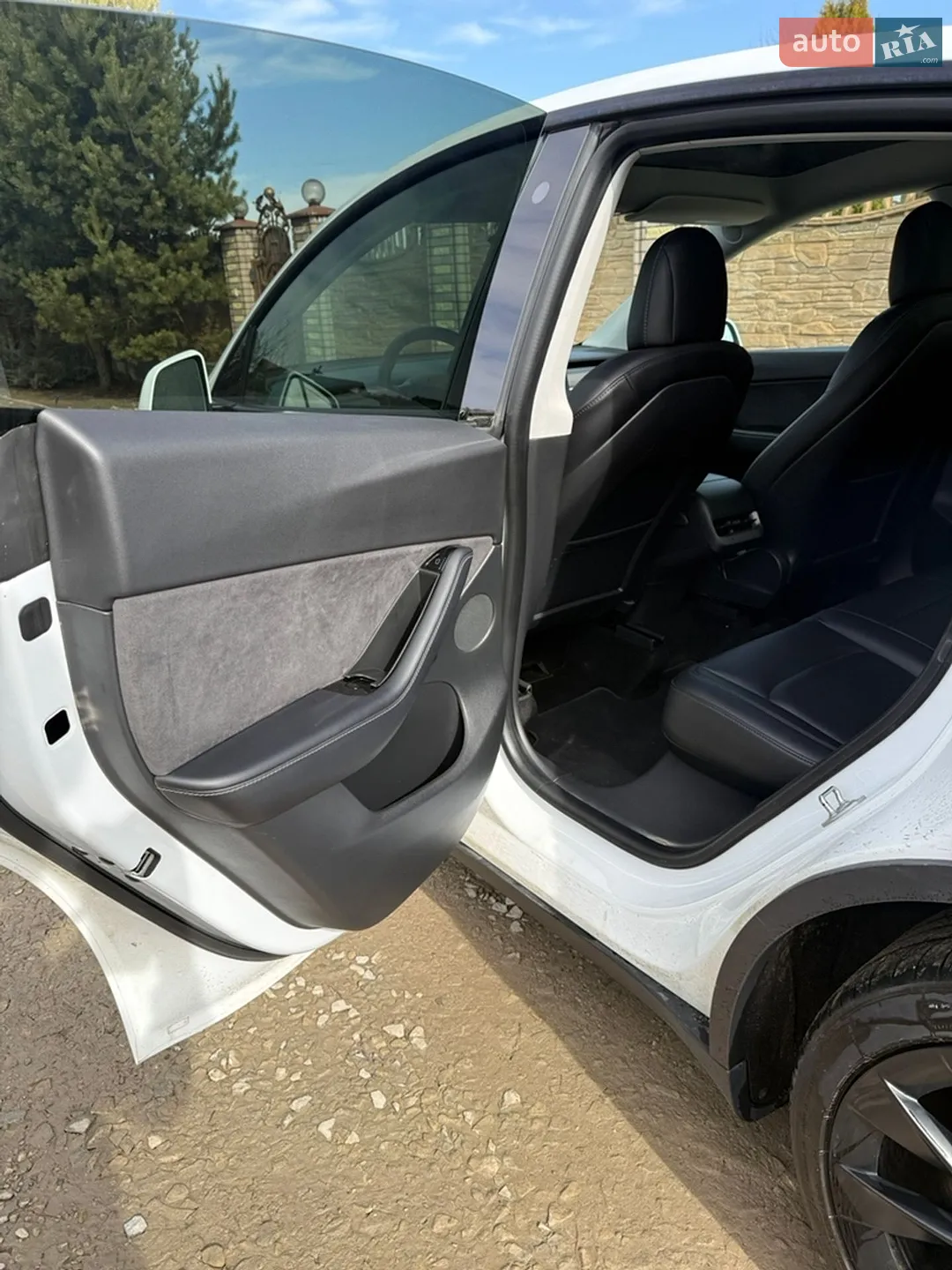 2020 Tesla Model Y - мініатюра 8