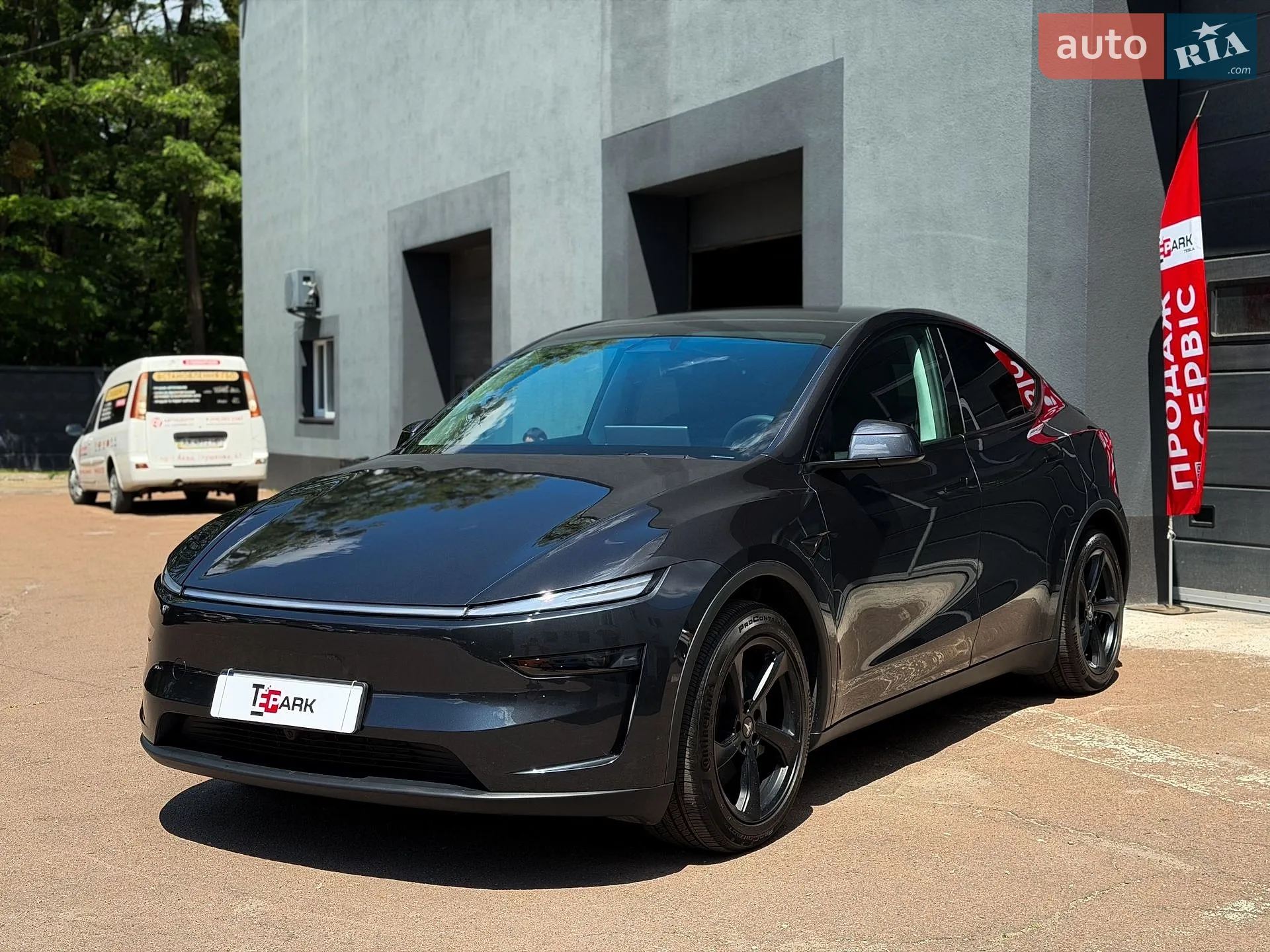 2025 Tesla Model Y - мініатюра 4